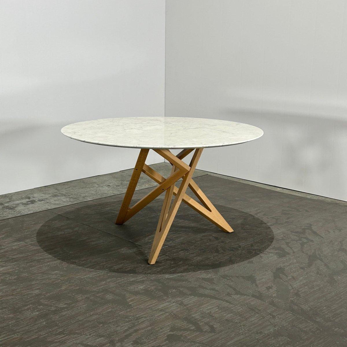 Ligne Roset Ennea Marble Dining Table by Vincent Tordjman In Good Condition For Sale In Basildon, London