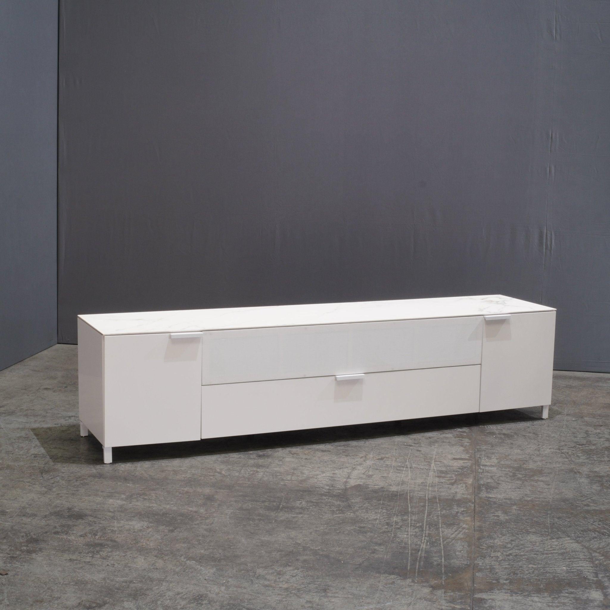 Ligne Roset Everywhere Podium-Kommode für Soundbar von Christian Werner (Minimalistisch)