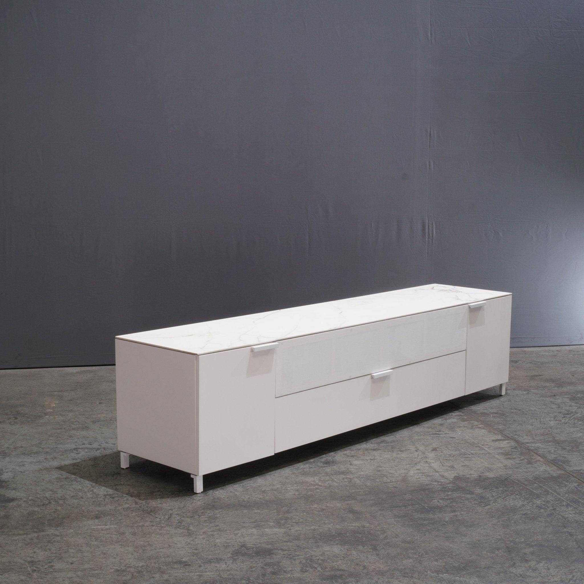 Ligne Roset Everywhere Podium-Kommode für Soundbar von Christian Werner (Französisch)