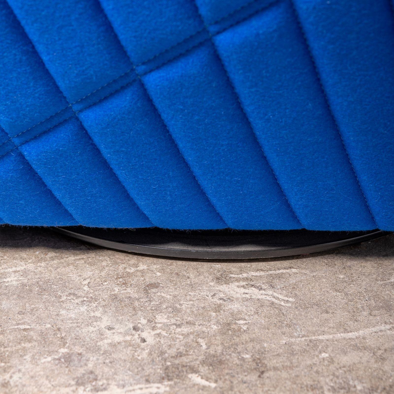 Ligne Roset Facett Swivel Lounge Chair in Royal Blue Divina Melange Wool For Sale 6