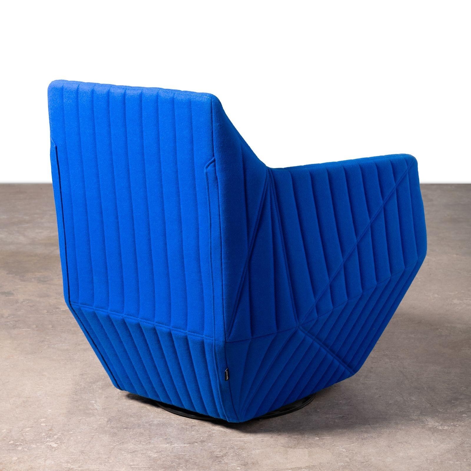 Contemporary Ligne Roset Facett Swivel Lounge Chair in Royal Blue Divina Melange Wool For Sale
