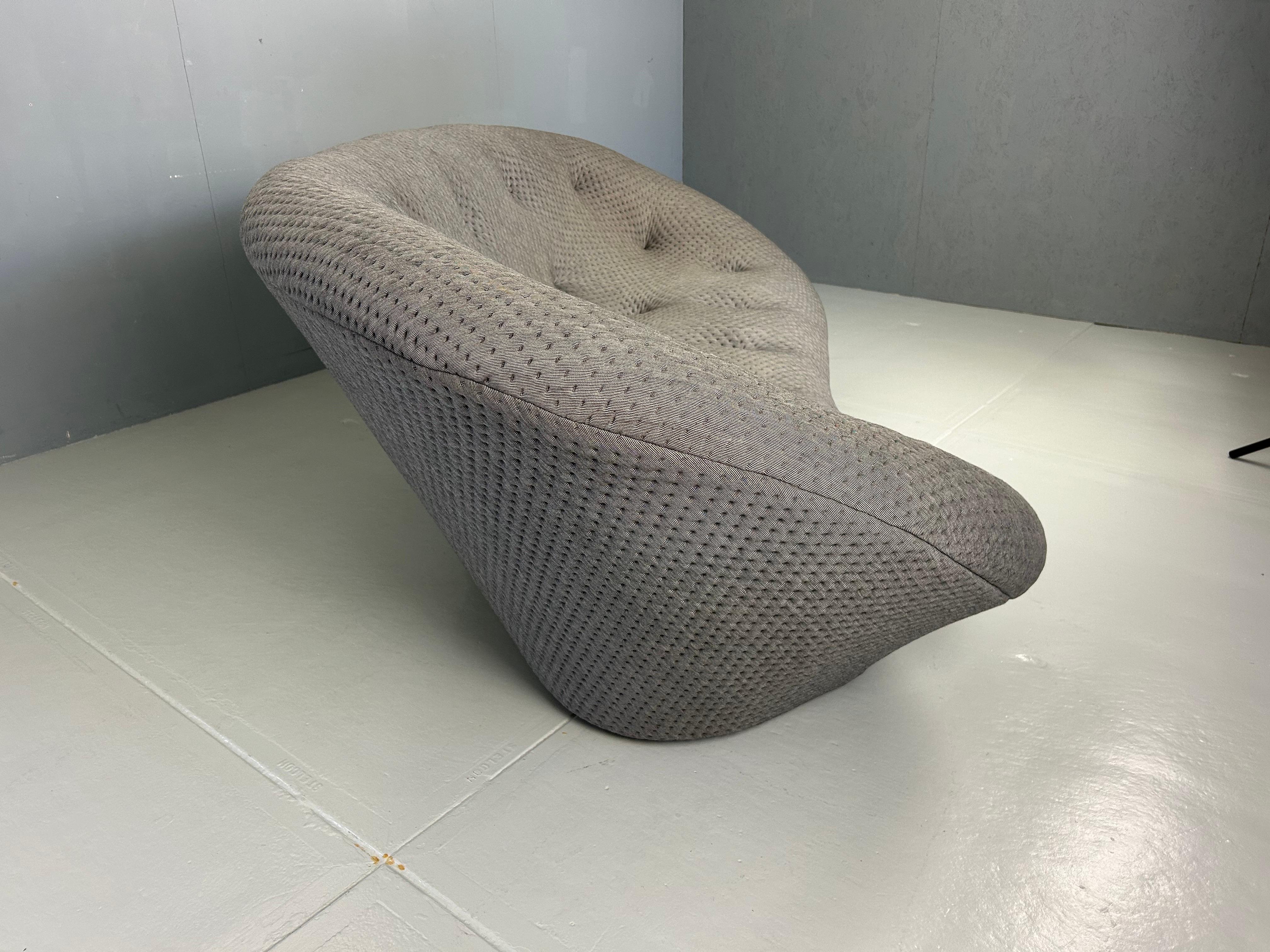 Ligne Roset High Back Magenta Ploum Sofa by Ronan & Erwan Bouroullec In Good Condition In The Hague, NL