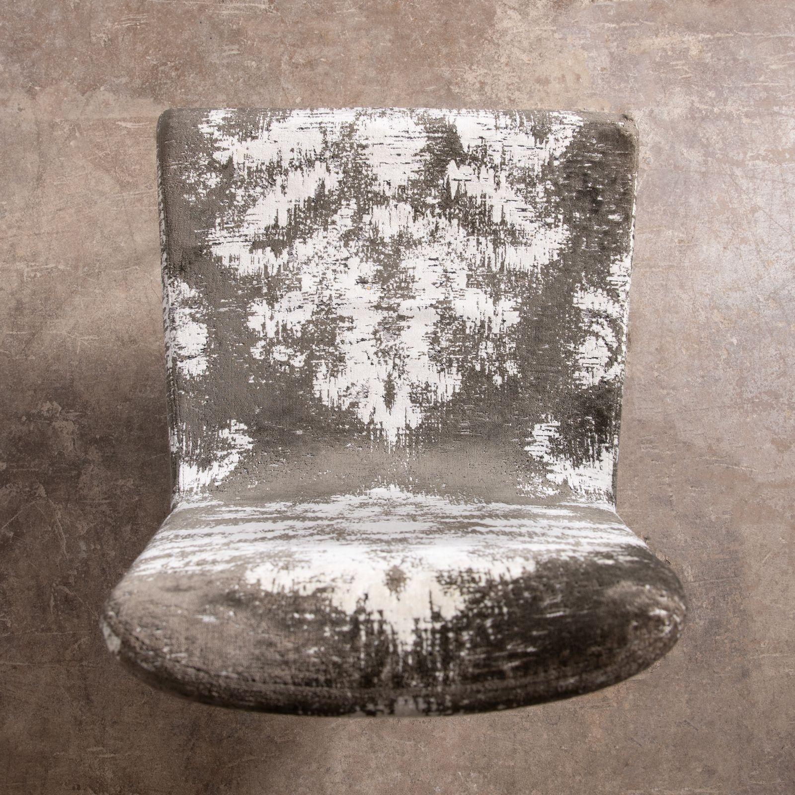 Paire de chaises pantoufles Ligne Roset de SODA Design en chenille jacquard en vente 6