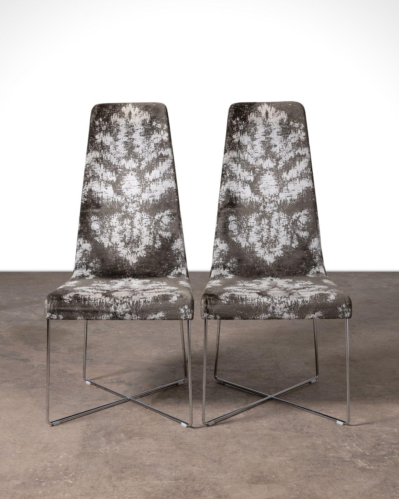 Moderne Paire de chaises pantoufles Ligne Roset de SODA Design en chenille jacquard en vente