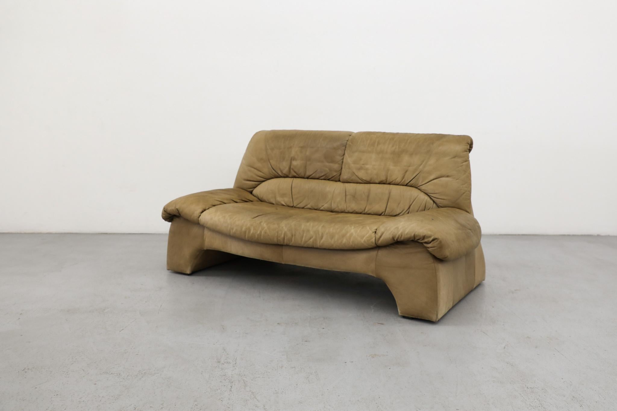 Post-Modern Ligne Roset Inspired 1980s Tan Leather Loveseat w/ Slanted Profile For Sale