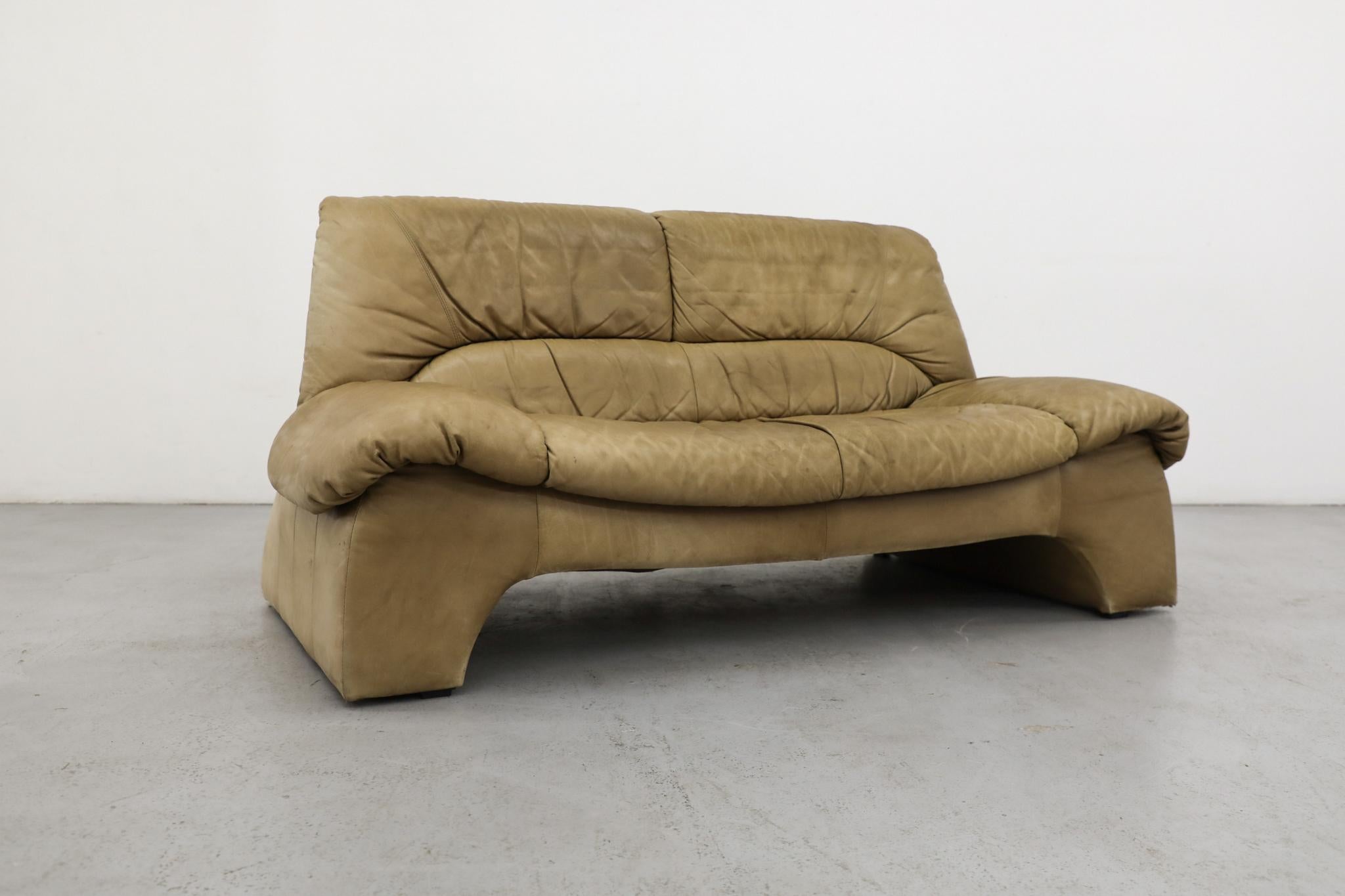 Ligne Roset Inspired 1980s Tan Leather Loveseat w/ Slanted Profile For Sale 2