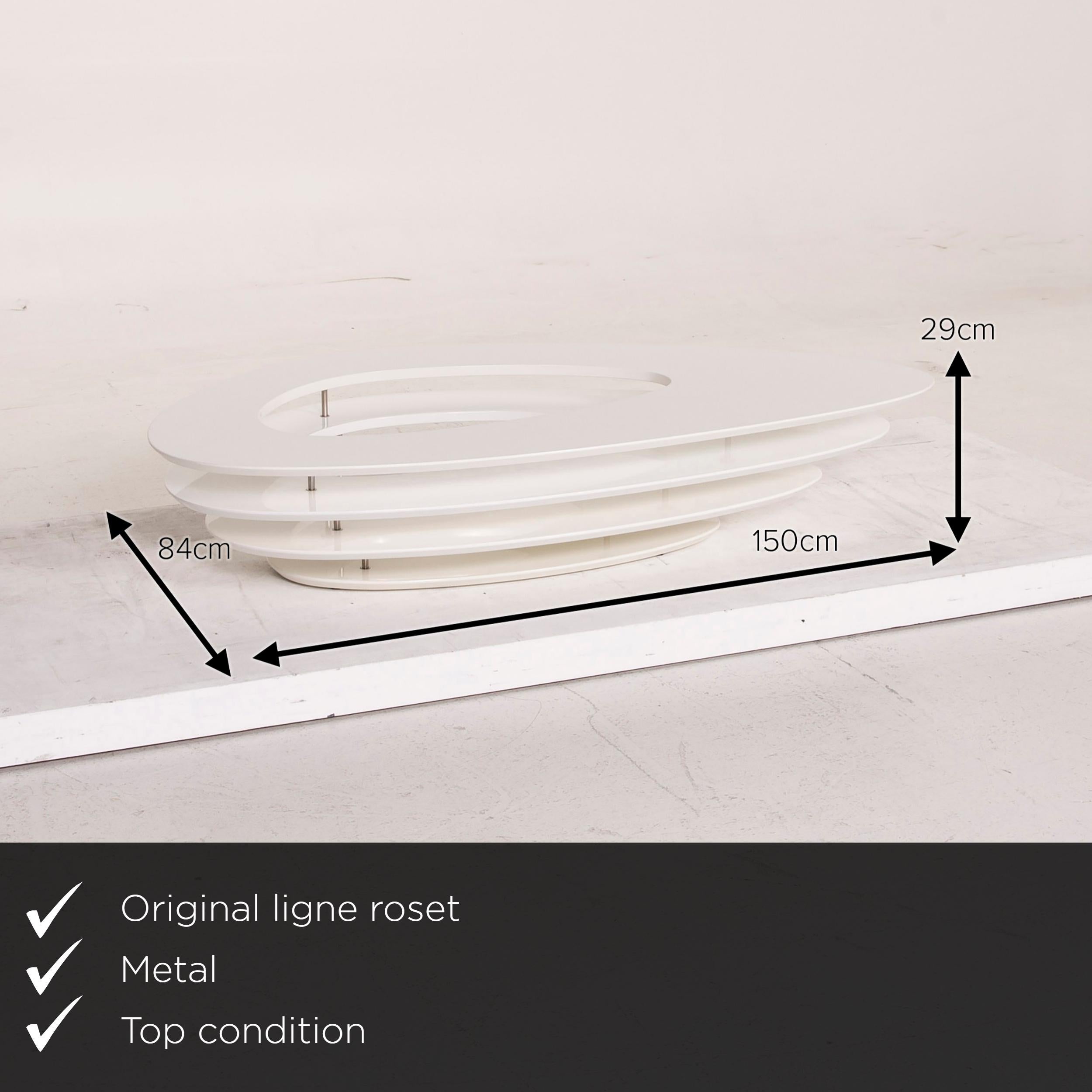 We present to you a Ligne Roset interstice plastic table white coffee table.

 

 Product measurements in centimeters:
 

 Depth 84
 Width 150
 Height 29.




  