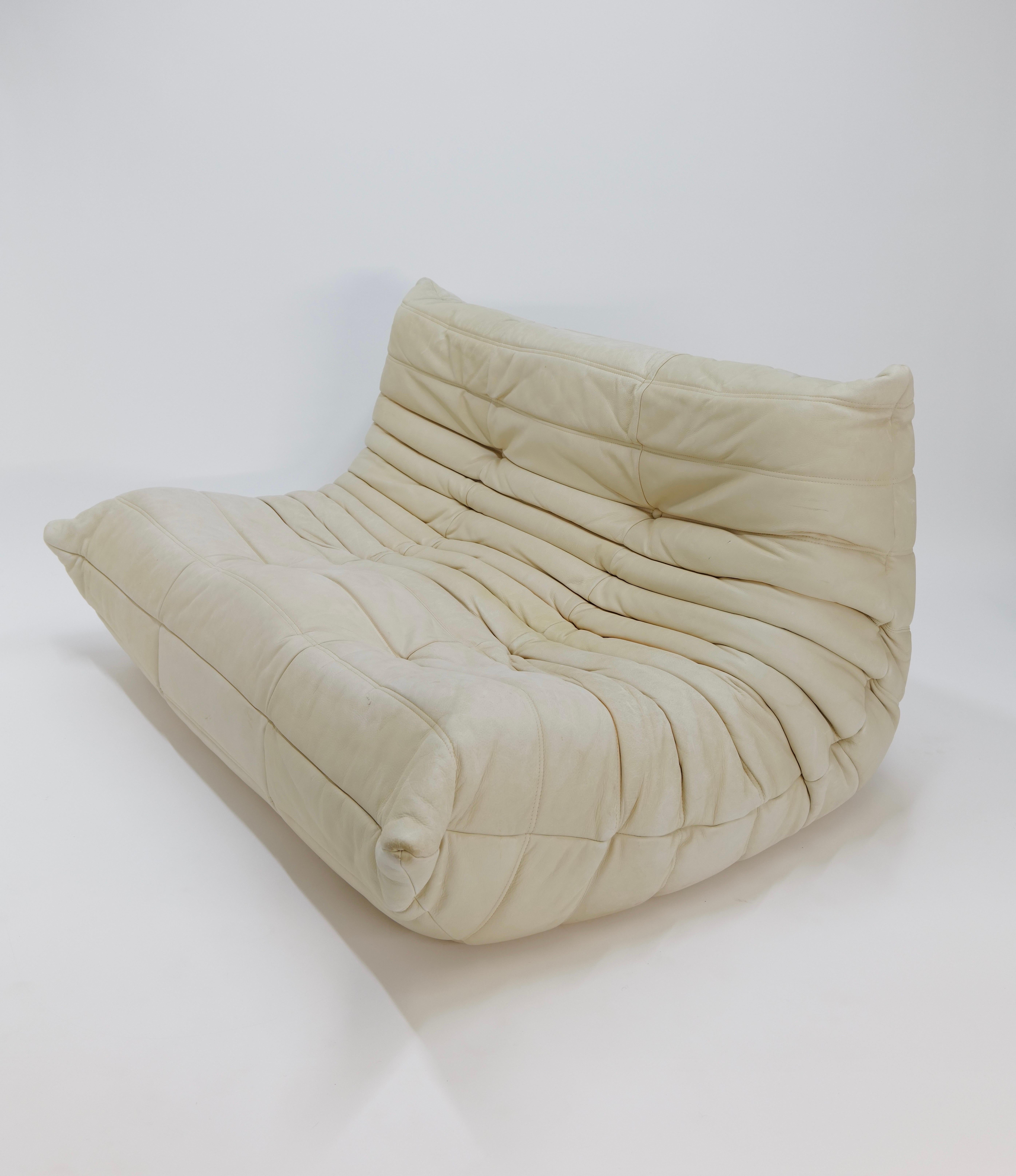 Mid-Century moderno Lovanie Togo in pelle di Ligne Roset by A. Michel in vendita