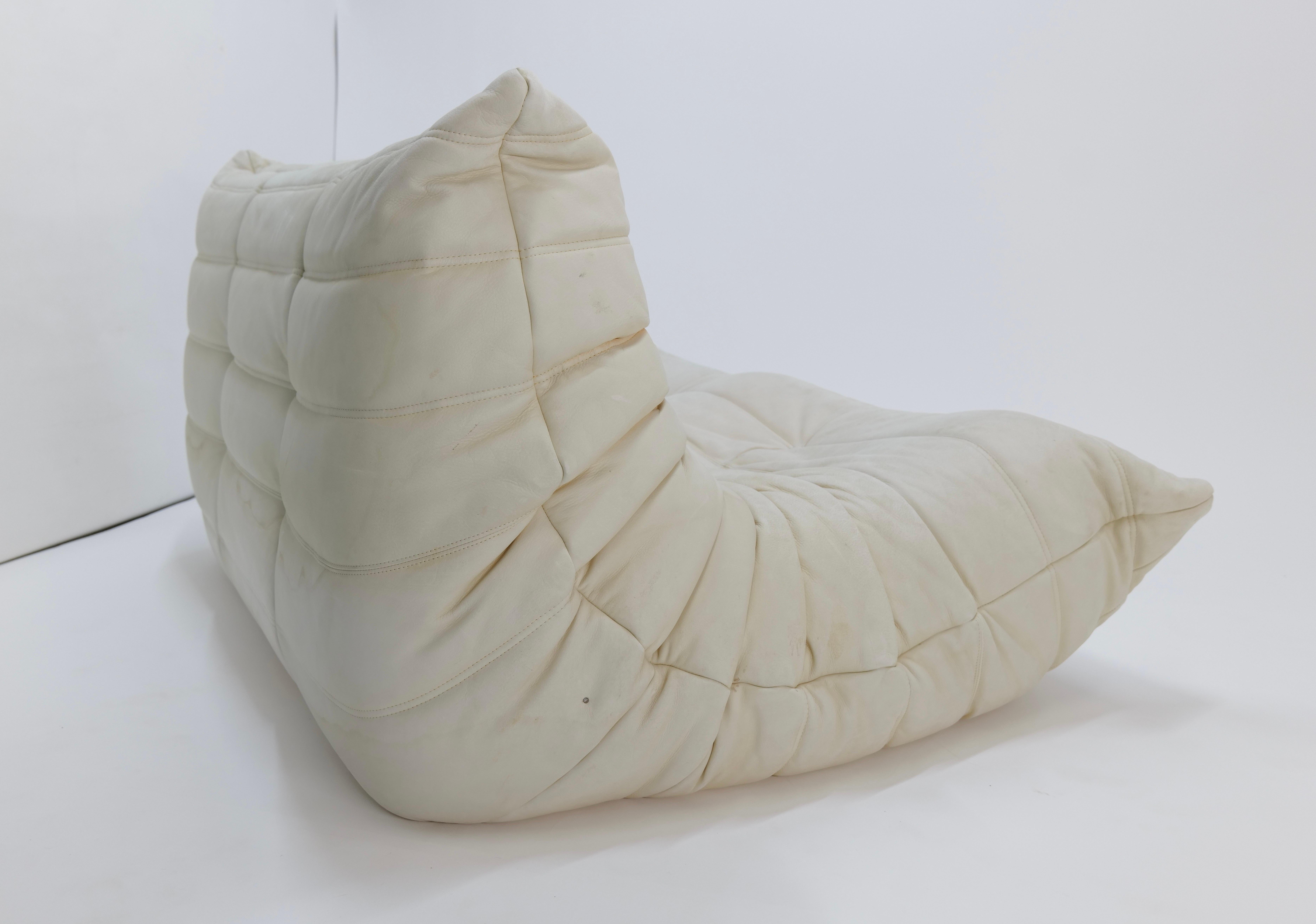 Francese Lovanie Togo in pelle di Ligne Roset by A. Michel in vendita
