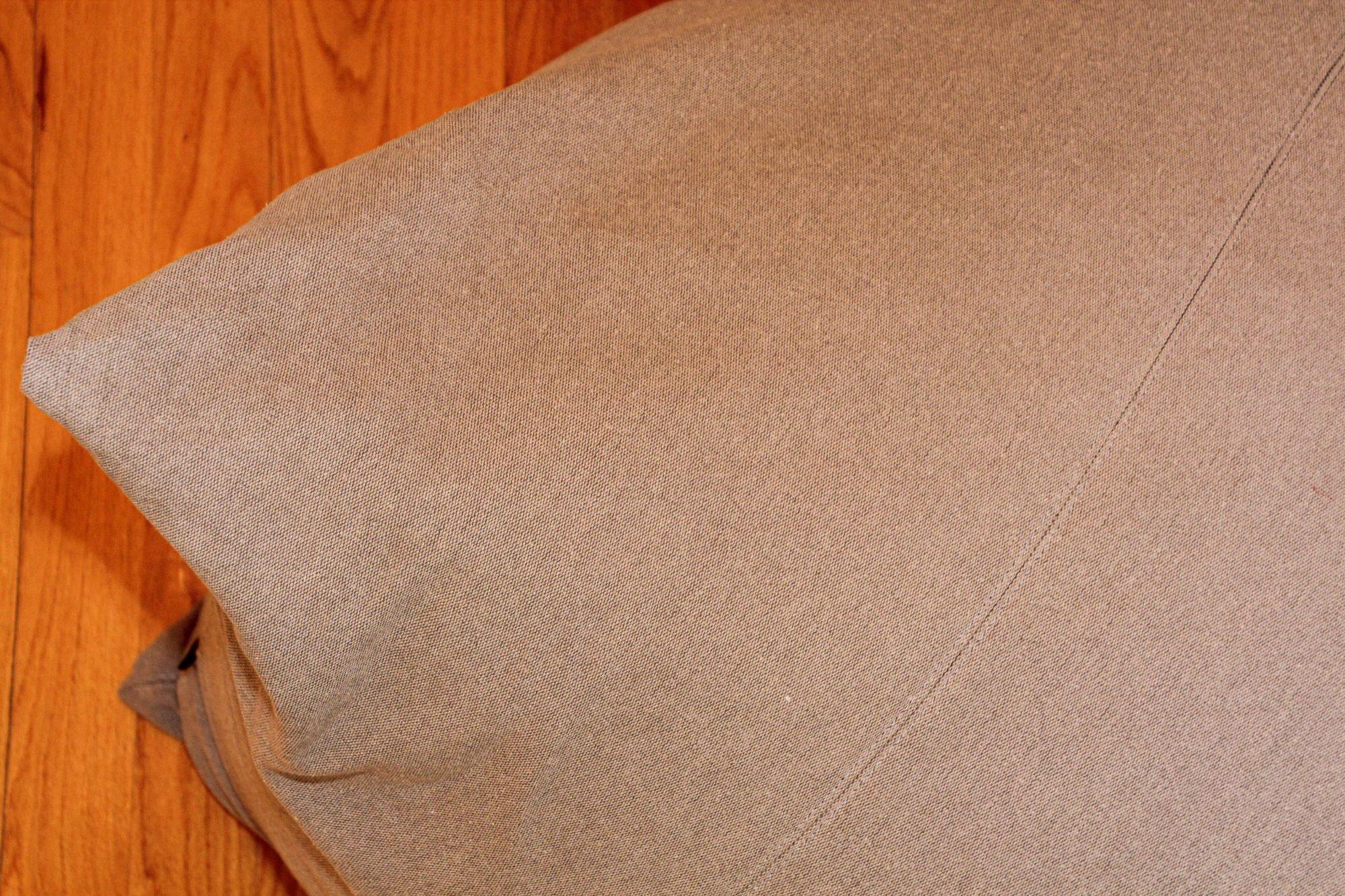 Sedie da salotto Ligne Roset in edizione limitata, Beanbags Arti in tessuto ecrù in vendita 5