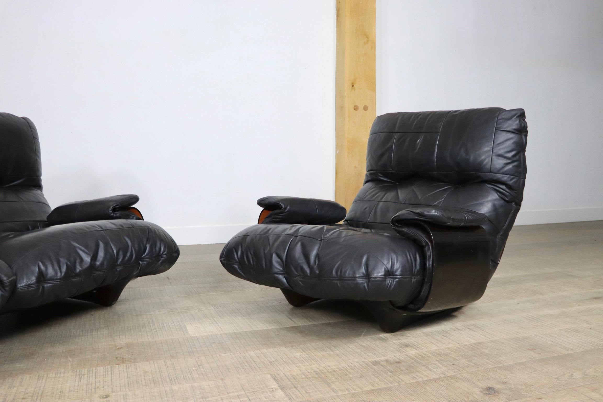 Canapé et fauteuil de salon Marsala en cuir noir Ligne Roset de Michel Ducaroy Bon état à ABCOUDE, UT