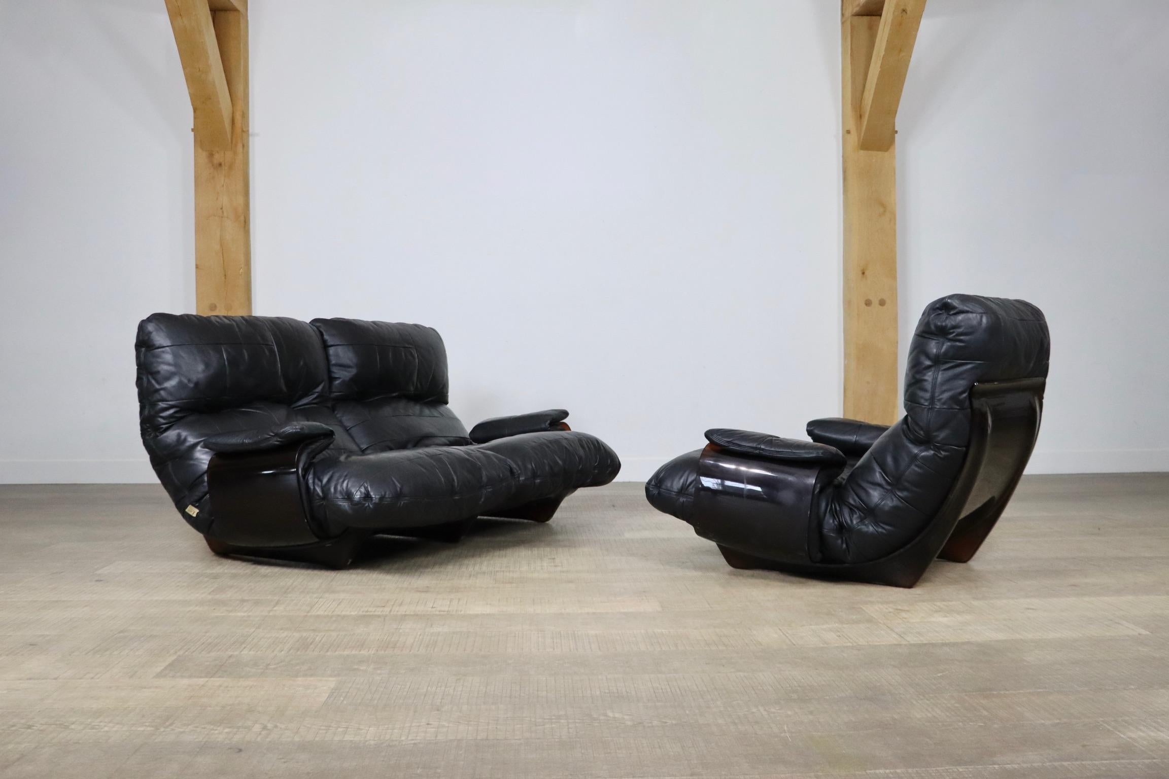 Milieu du XXe siècle Canapé et fauteuil de salon Marsala en cuir noir Ligne Roset de Michel Ducaroy