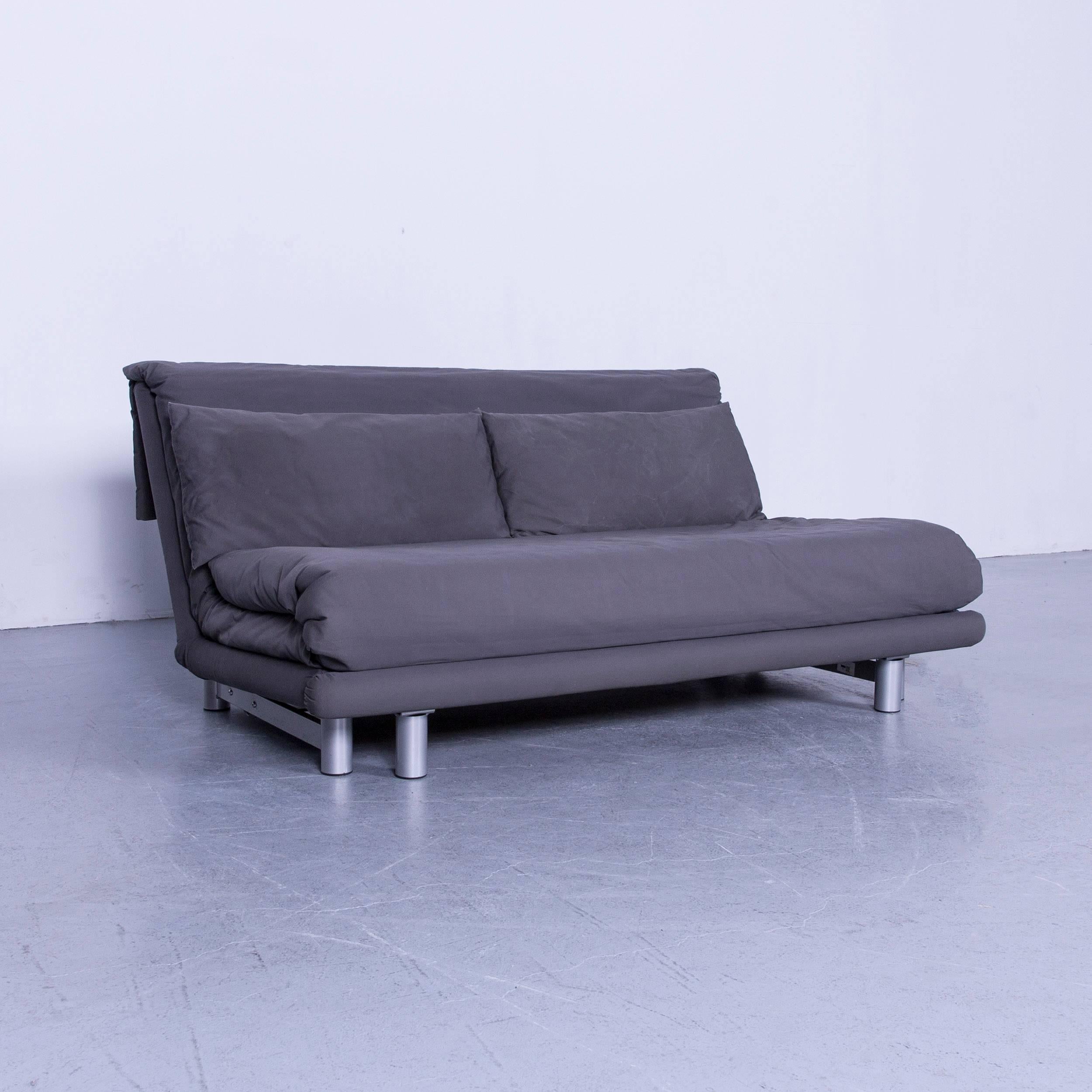 We bring to you an Ligne Roset multi designer fabric bed-sofa grey two-seat.


































 