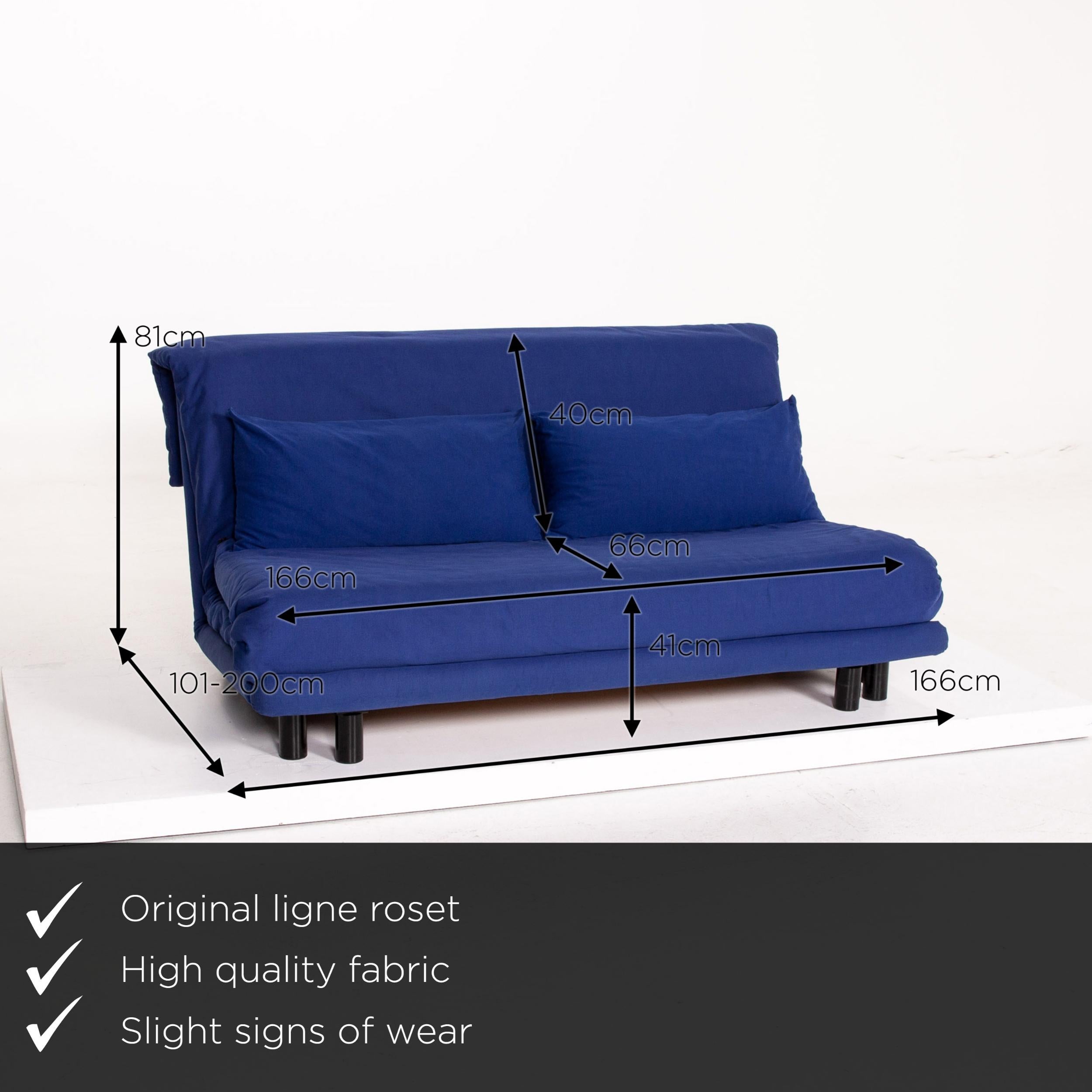 We present to you a Ligne Roset Multy fabric sofa blue sleep function sofa bed couch.

 

 Product measurements in centimeters:
 

Depth 101
Width 166
Height 81
Seat height 41
Seat depth 66
Seat width 166
Back height 40.
 