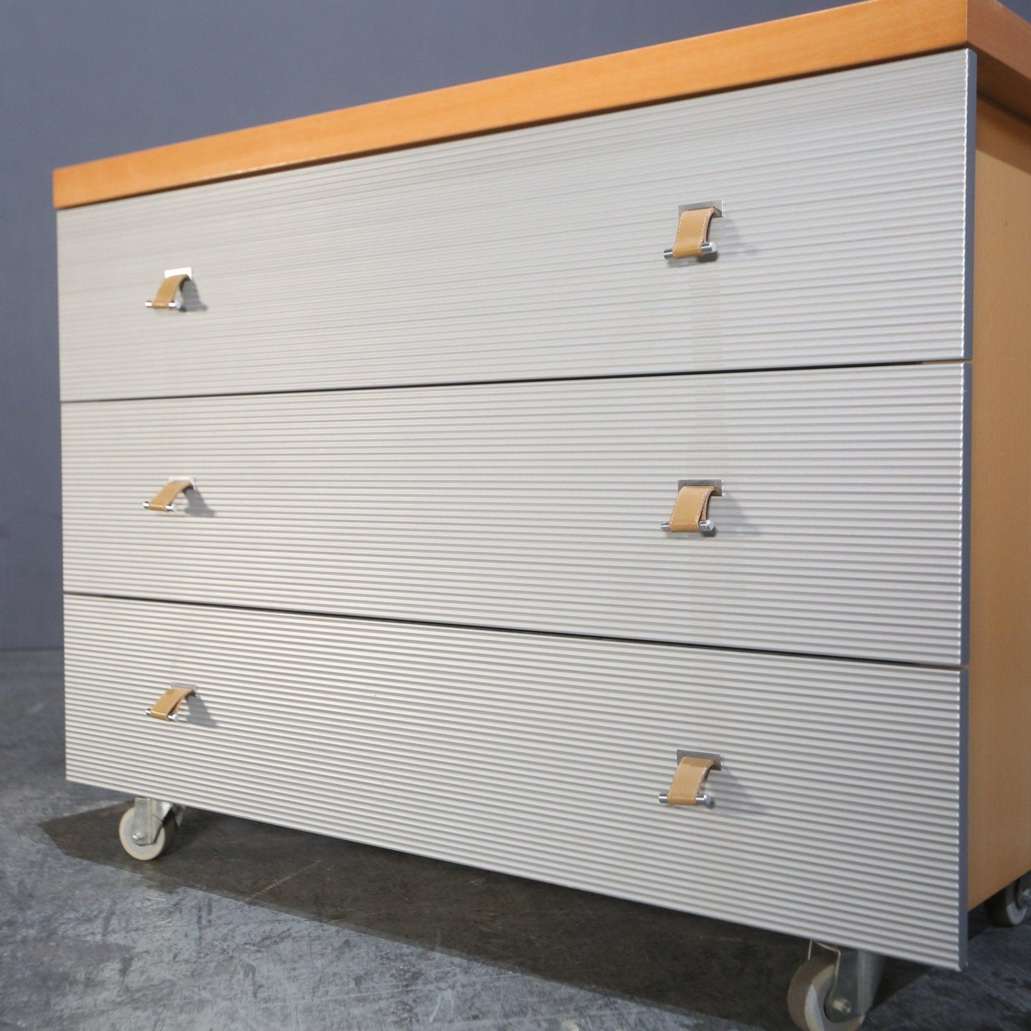 Commode parallèle Ligne Roset de Peter Maly Bon état à Basildon, London
