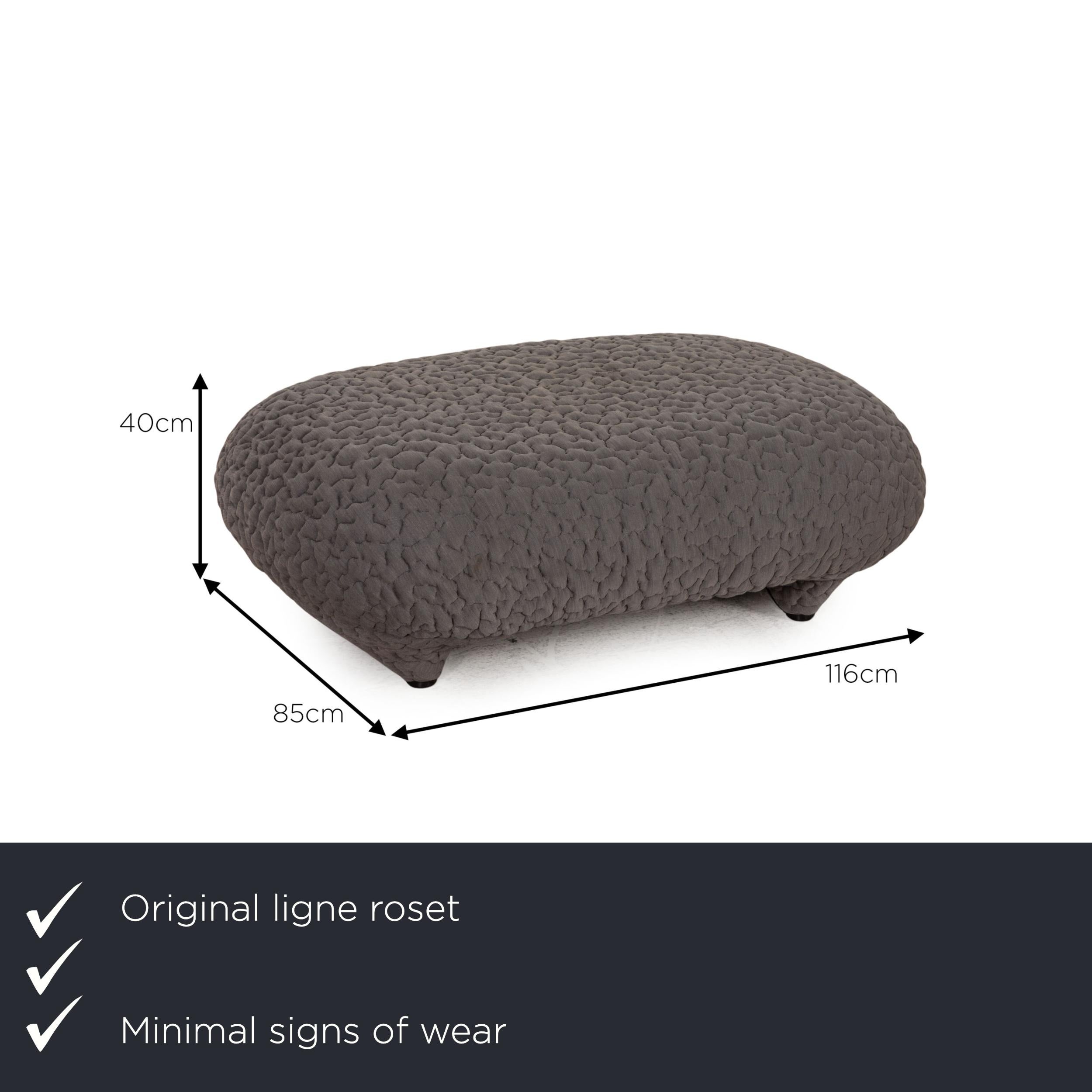 We present to you a ligne roset Ploum fabric stool gray Erwan & Ronan Bouroullec stool.

Product measurements in centimeters:

depth: 85
width: 116
height: 40.






 