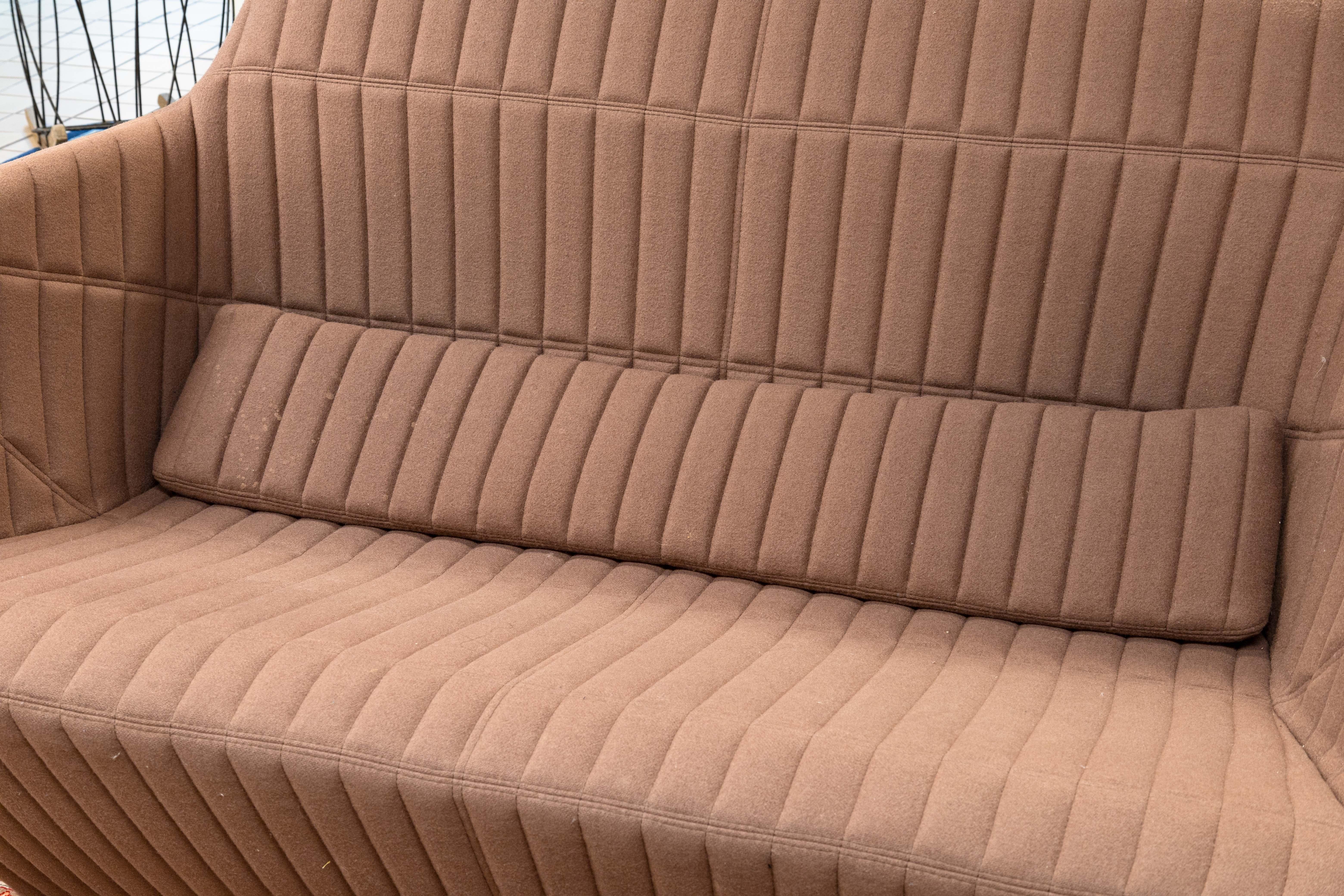 Tissu Ligne Roset R&E Bouroullec Facett Contemporary Modern Brown Loveseat Sofa