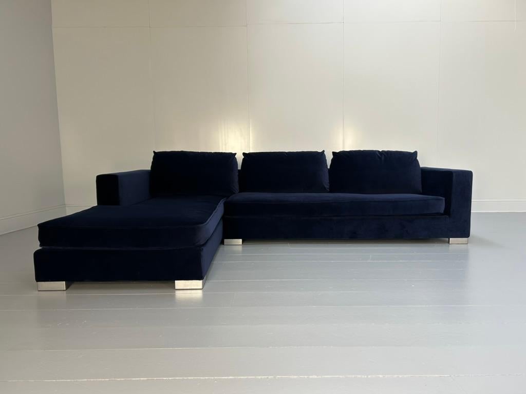 On offer on this occasion is a superb Ligne Roset 