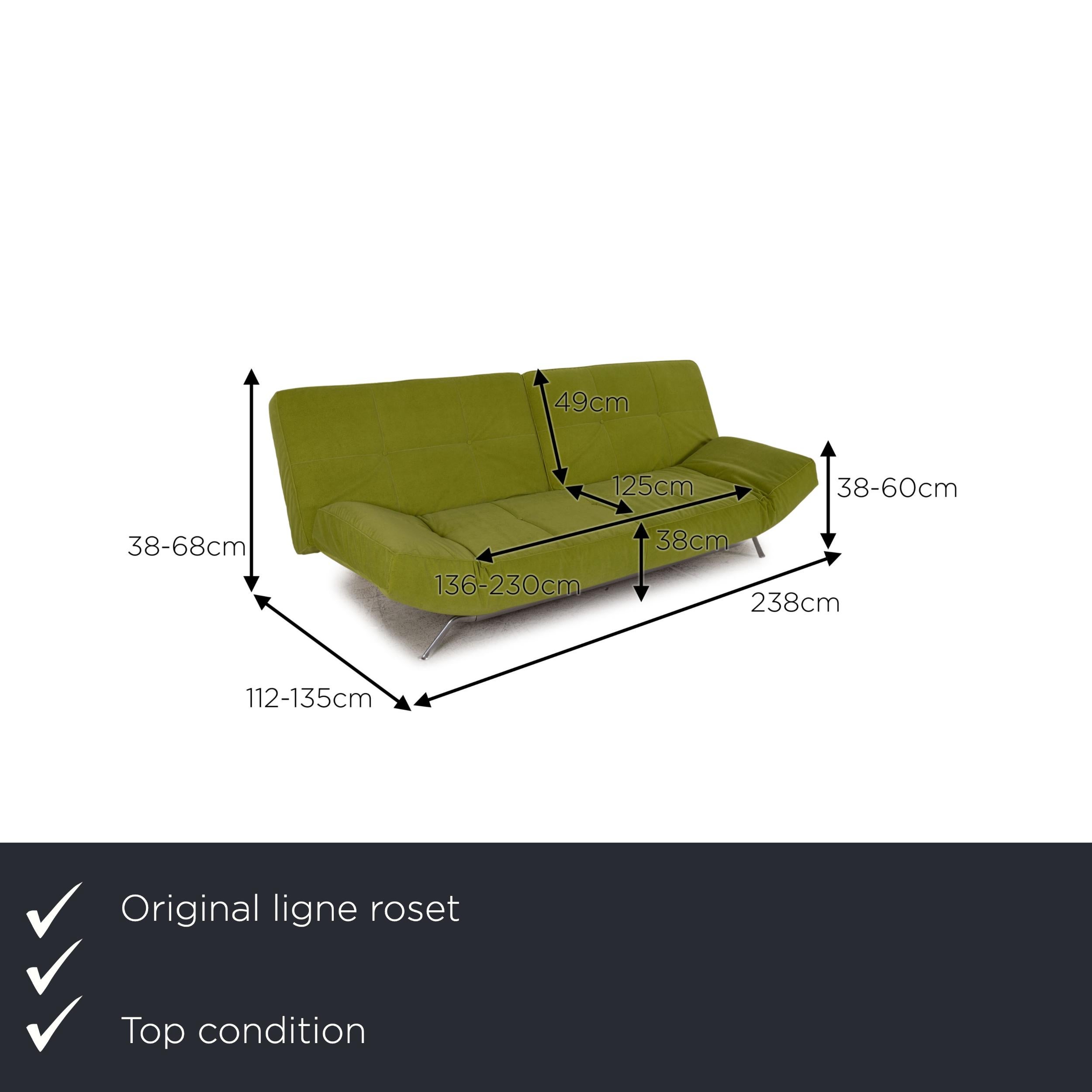 We present to you a ligne roset Smala fabric sofa green three-seater couch function sleeping.

Product measurements in centimeters:

depth: 112
width: 238
height: 38
seat height: 38
rest height: 38
seat depth: 125
seat width: 136
back