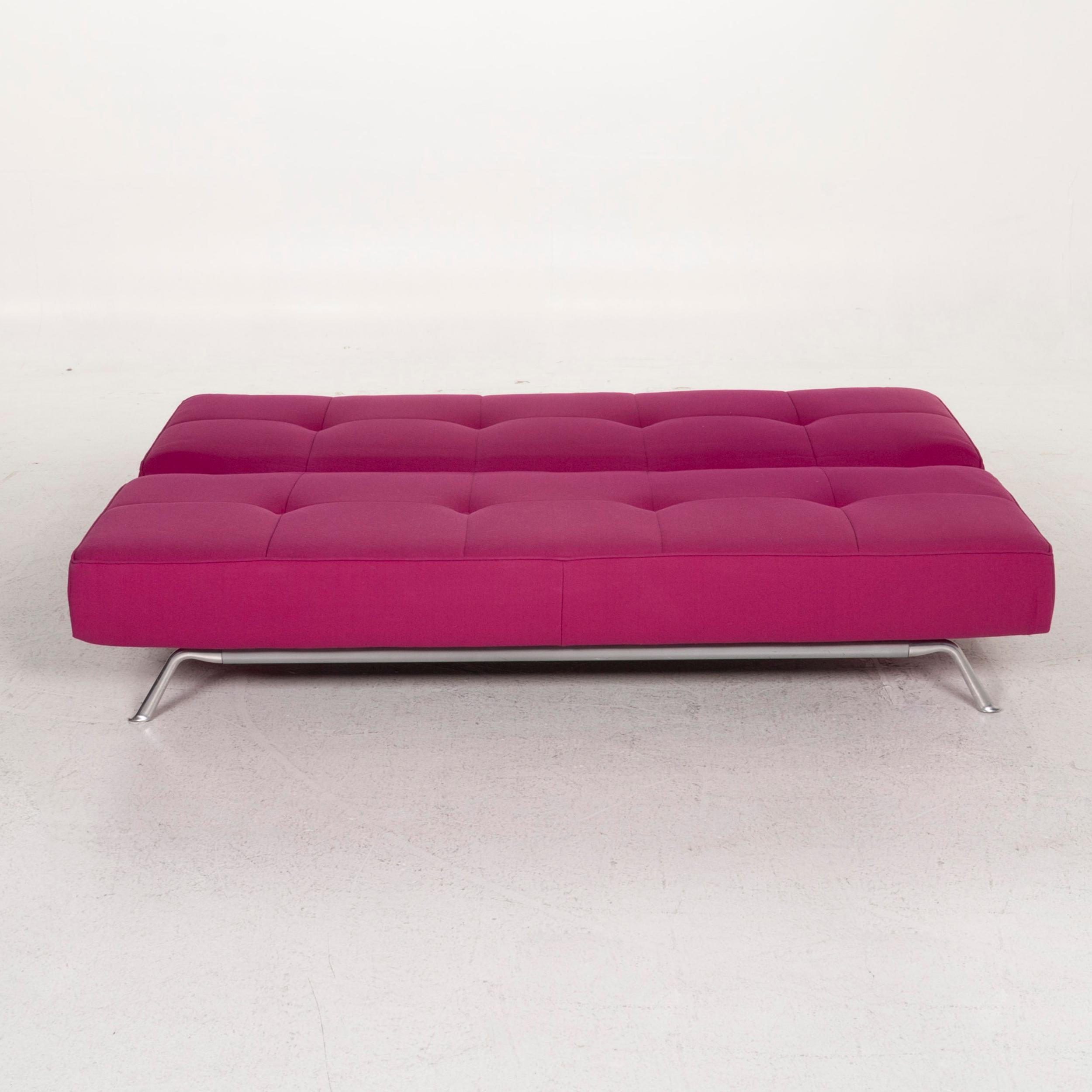 We bring to you a ligne roset Smala fabric sofa pink three-seat sofa bed function sleep.



 Product measurements in centimeters:
 

Depth 107
Width 201
Height 90
Seat-height 41
Seat-depth 58
Seat-width 201
Back-height 49.
  