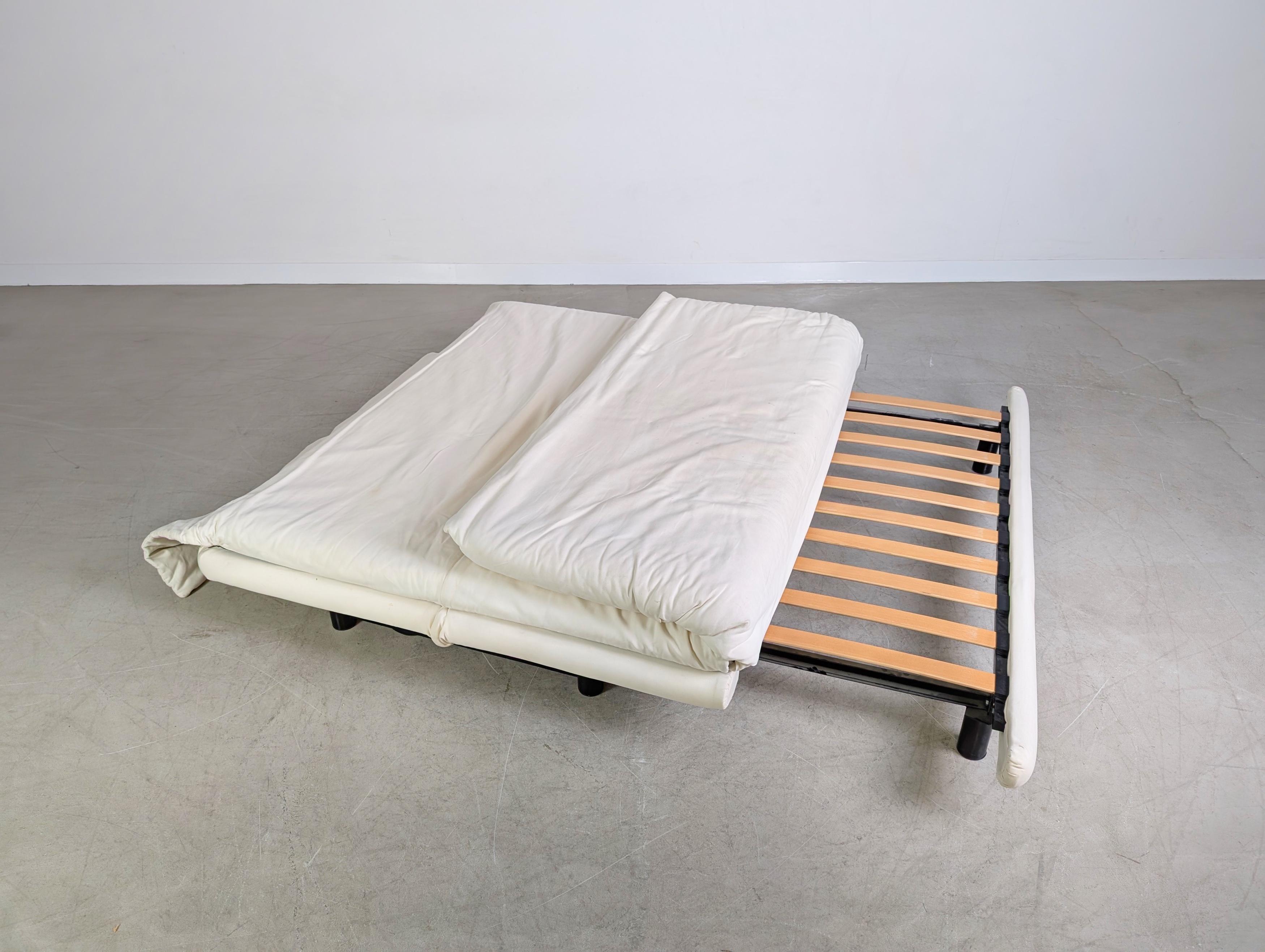 Ligne Roset Sofa Couch Multy Claude Brisson weiß Zweisitzer For Sale 6