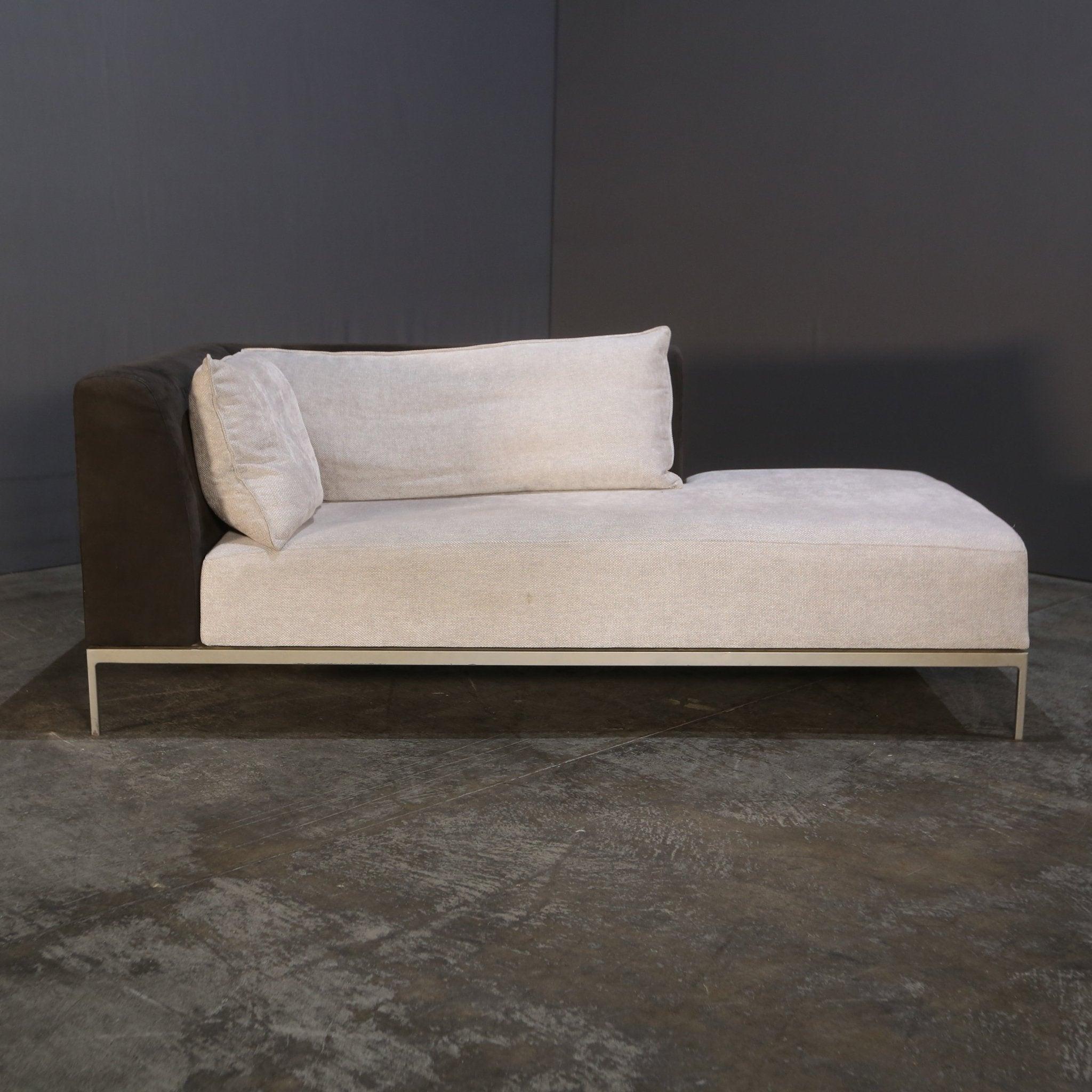 Sofá Ligne Roset Retapizado en Tela Alcántara Siglo XXI y contemporáneo