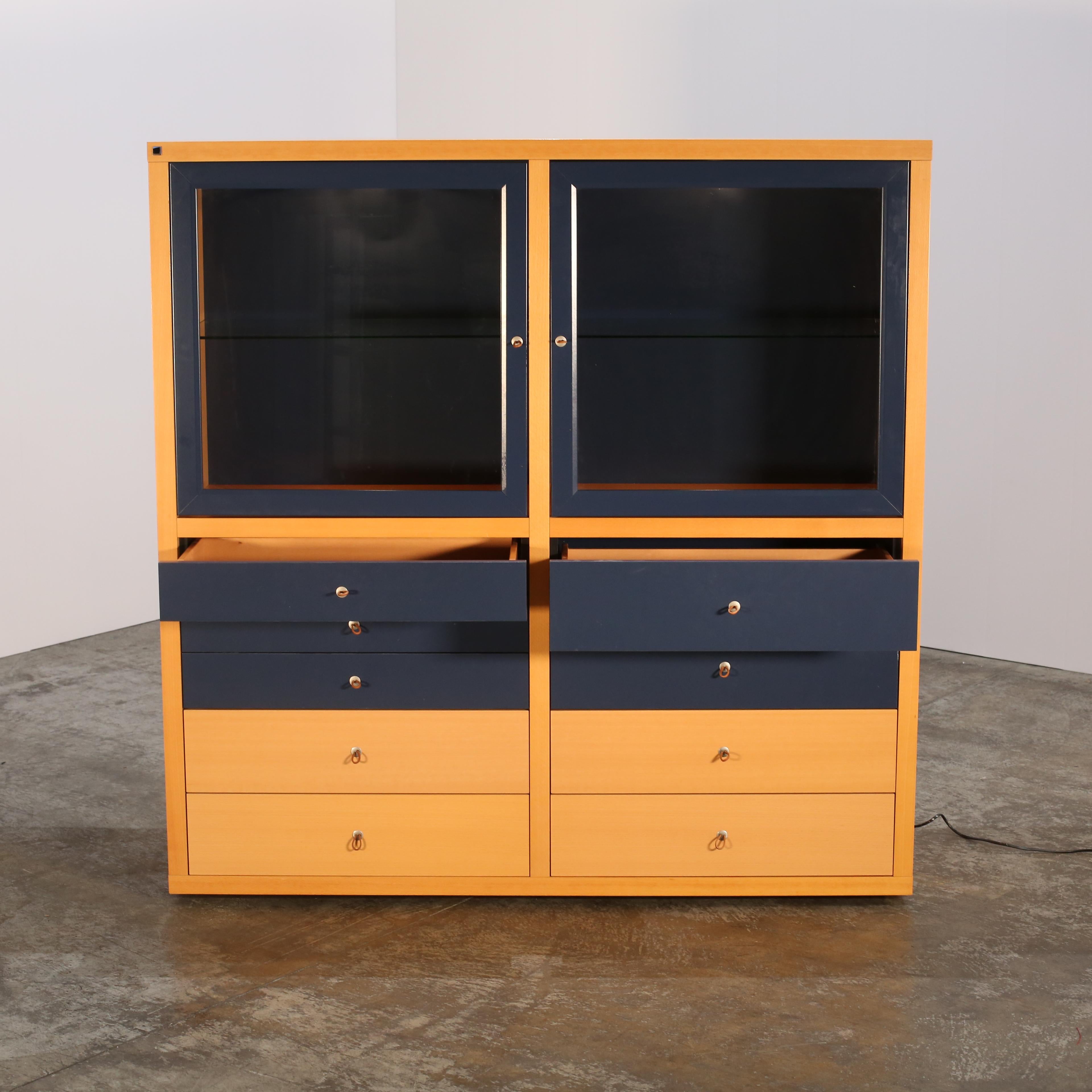 Ligne Roset Square Display Cabinet In Good Condition For Sale In Basildon, London