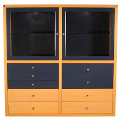 Ligne Roset Quadratischer Vitrinenschrank