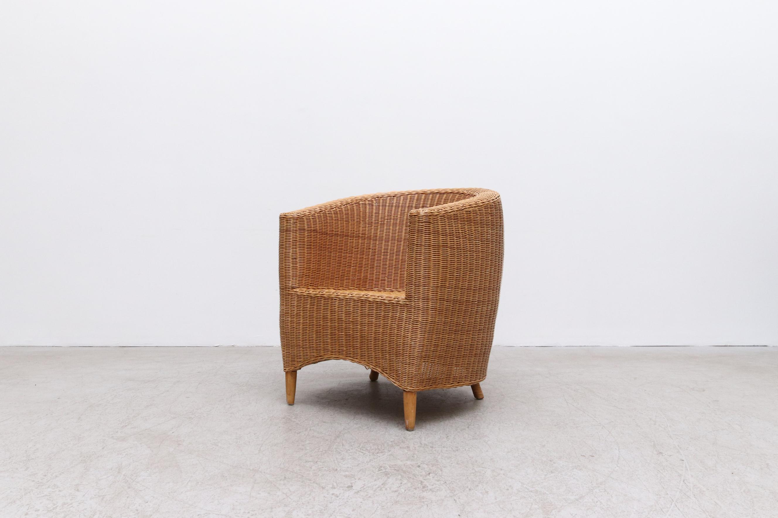 Mid-Century Modern Ligne Roset Style Curved Woven Rattan Basket Lounge Chair with Oak Front Legs