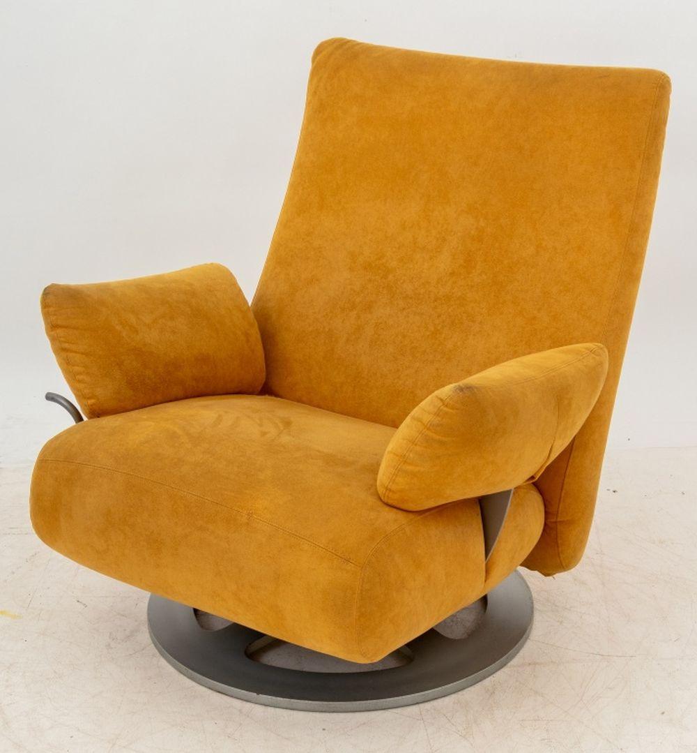 Ligne Roset Silla y otomana tapizadas en ante Siglo XXI y contemporáneo en venta