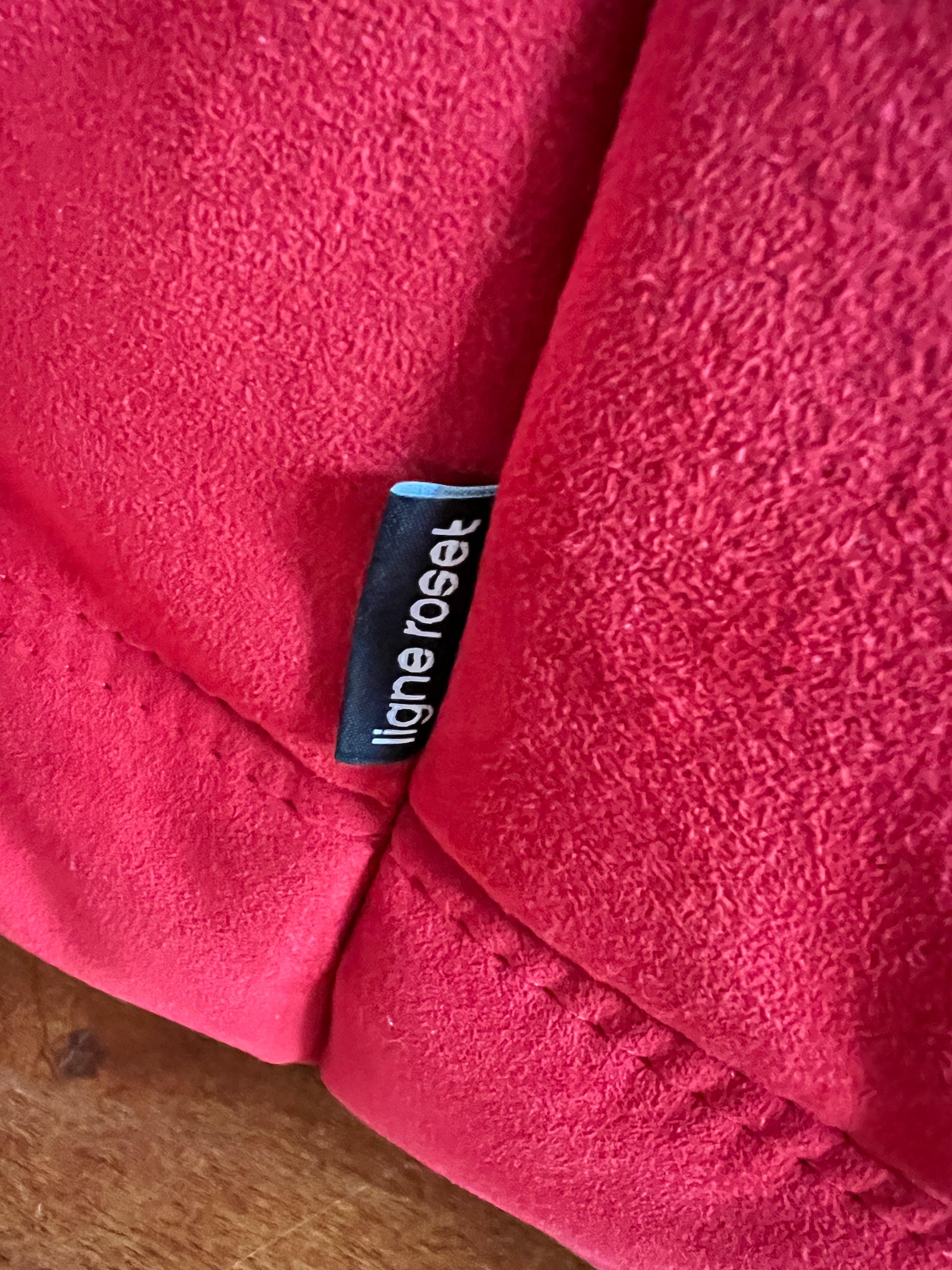 French Ligne Roset Togo 3 seater by Michel Ducaroy, Original Red Alcantara fabric For Sale