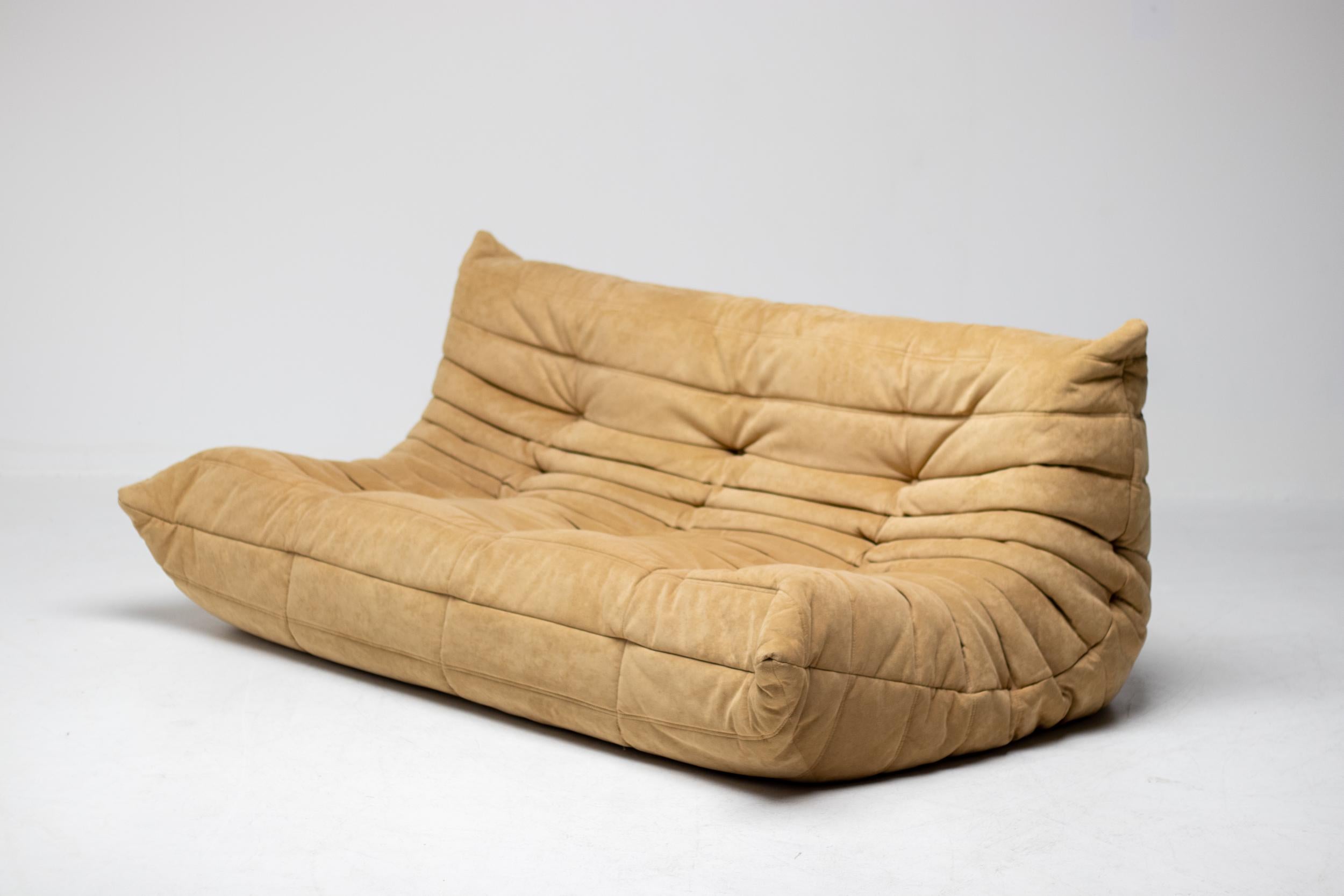 A Ligne Roset classic, Michel Ducaroy's Togo has been the ultimate in comfort and style for over forty years. The timeless sofa features an ergonomic design with multiple density polyether foam construction and quilted cover, making the piece both