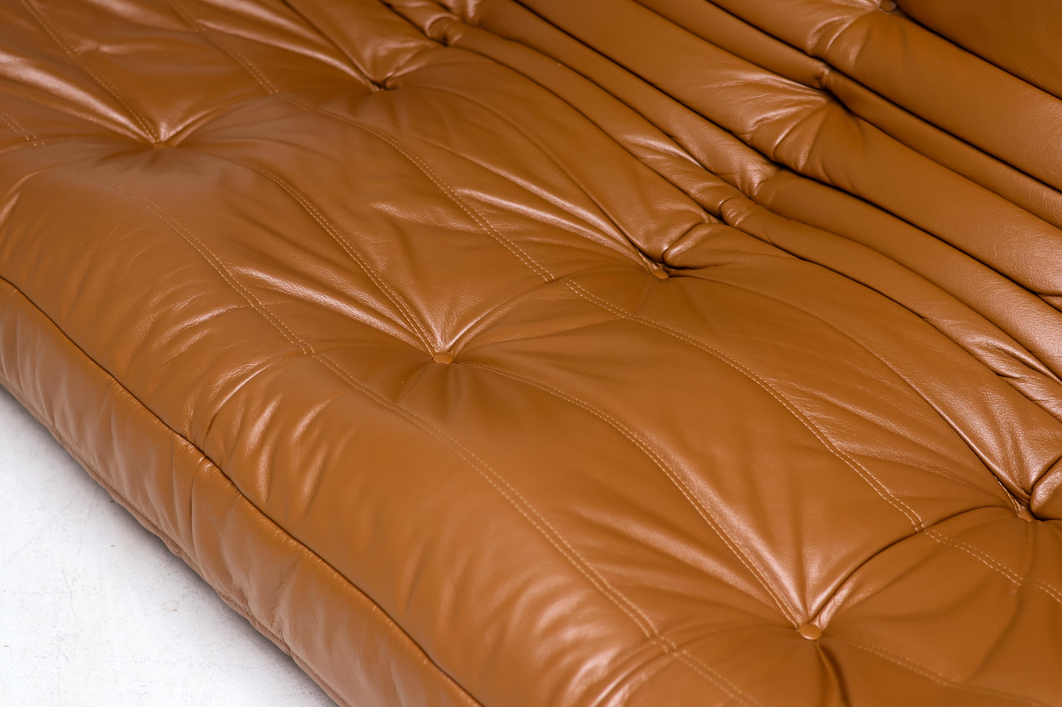 Ligne Roset Togo by Michel Ducaroy Dreisitzer-Sofa aus sattelbraunem Leder im Angebot 7