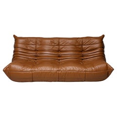 Ligne Roset Togo by Michel Ducaroy Dreisitzer-Sofa aus sattelbraunem Leder