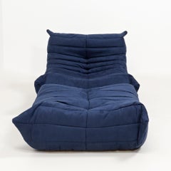 Ligne Roset Togo Sessel und Fußhocker in Dunkelblau von Michel Ducaroy, 2er-Set