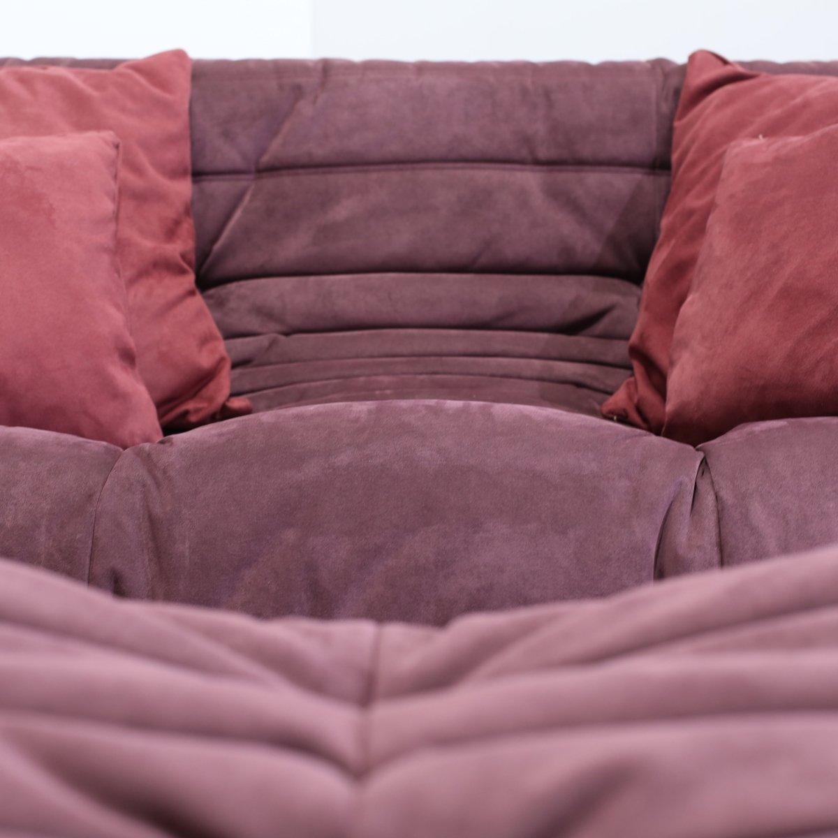 Ligne Roset Sofá mediano y otomano Togo de Michel Ducaroy en venta 8
