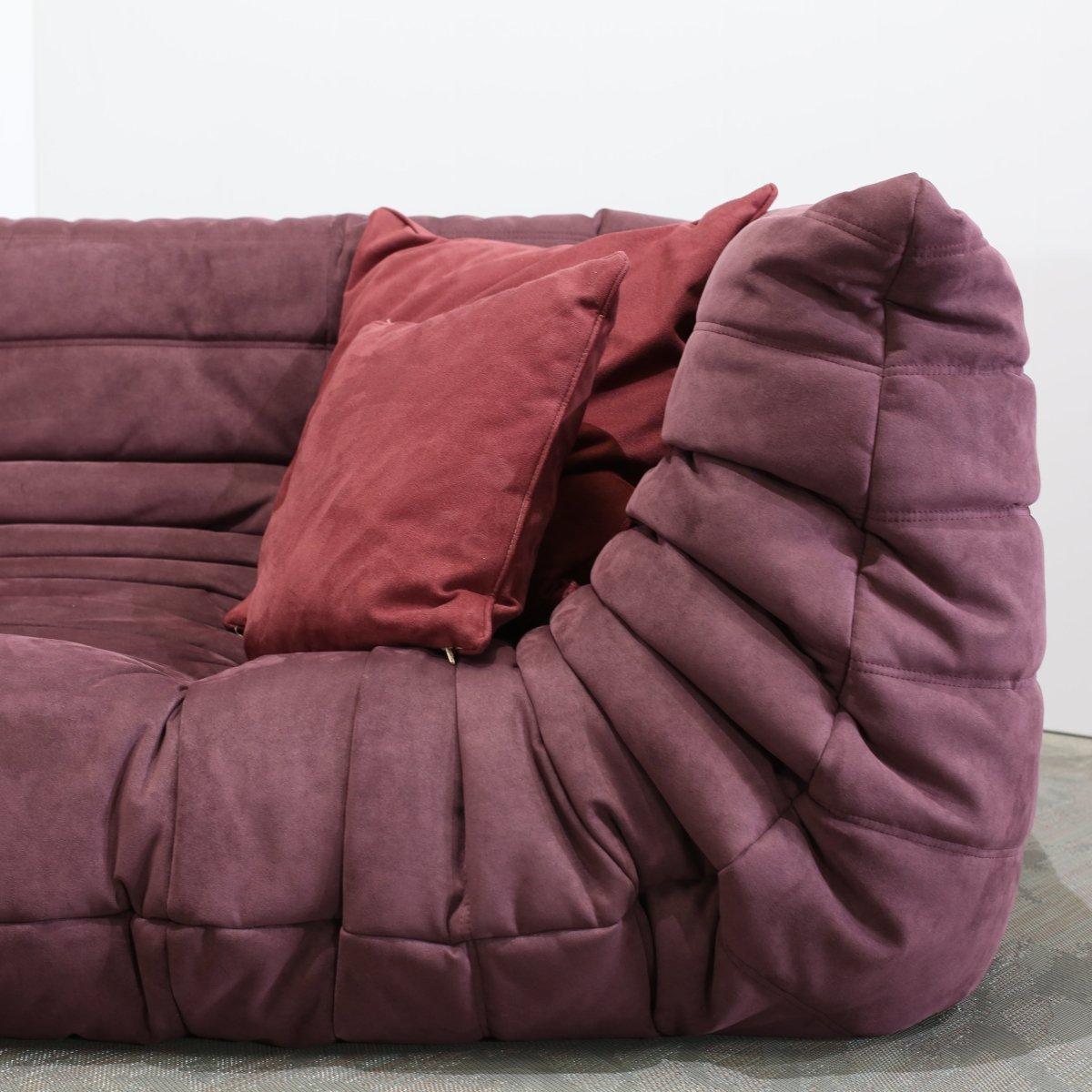 Ligne Roset Sofá mediano y otomano Togo de Michel Ducaroy en venta 1