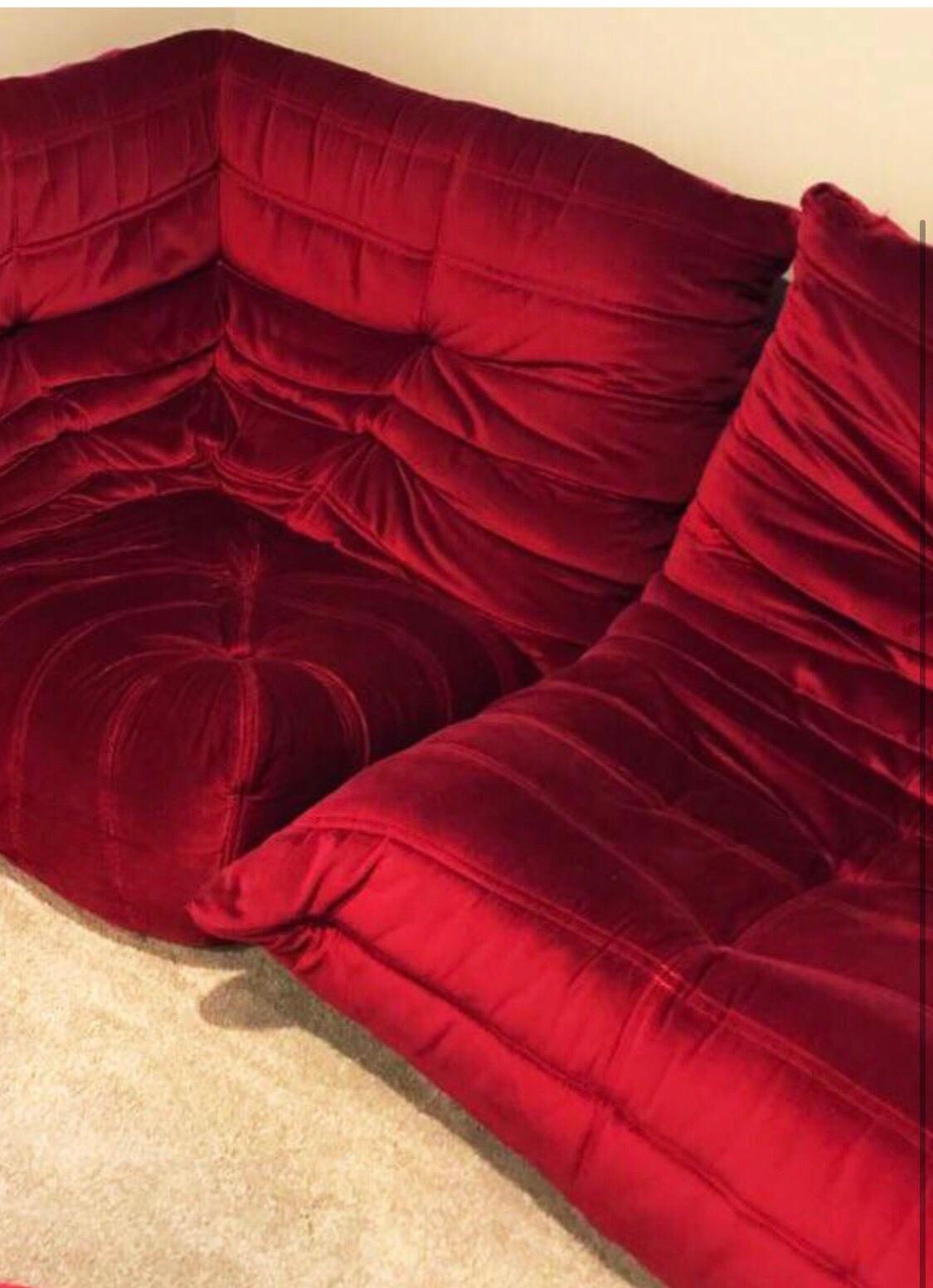 Please find and follow our 1stdibs storefront at 1stdibs dot com backslash dealers backslash Otto-Binx
Stunning Red (Silk) Velvet Togo Sofa Set of 3 by Michel Ducaroy for Ligne Roset. With tags. Dated July 20, 1978

Corner piece: 14 SH x 28 H x 40 x
