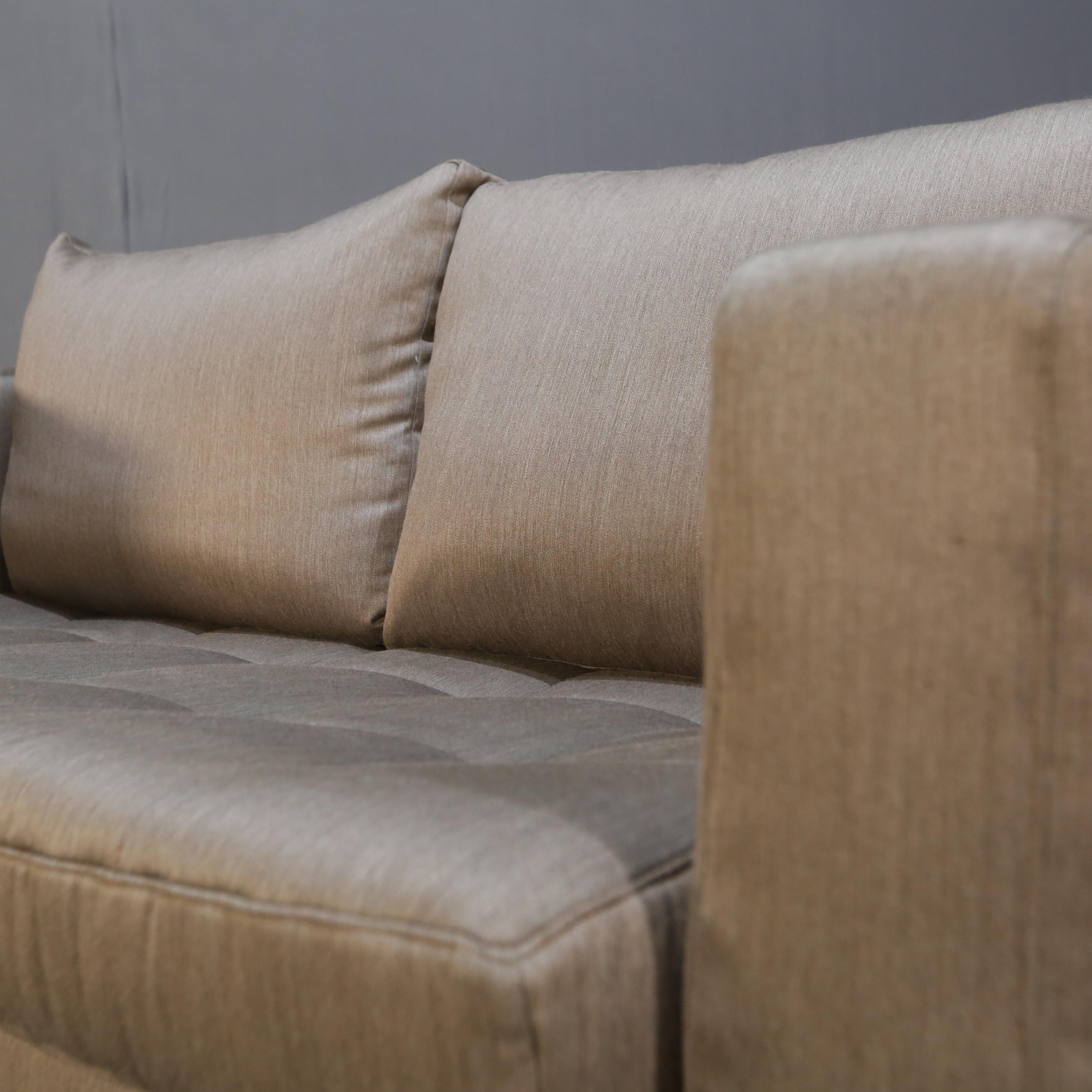 Ligne Roset Zweisitzer Sofa Grau (Französisch) im Angebot