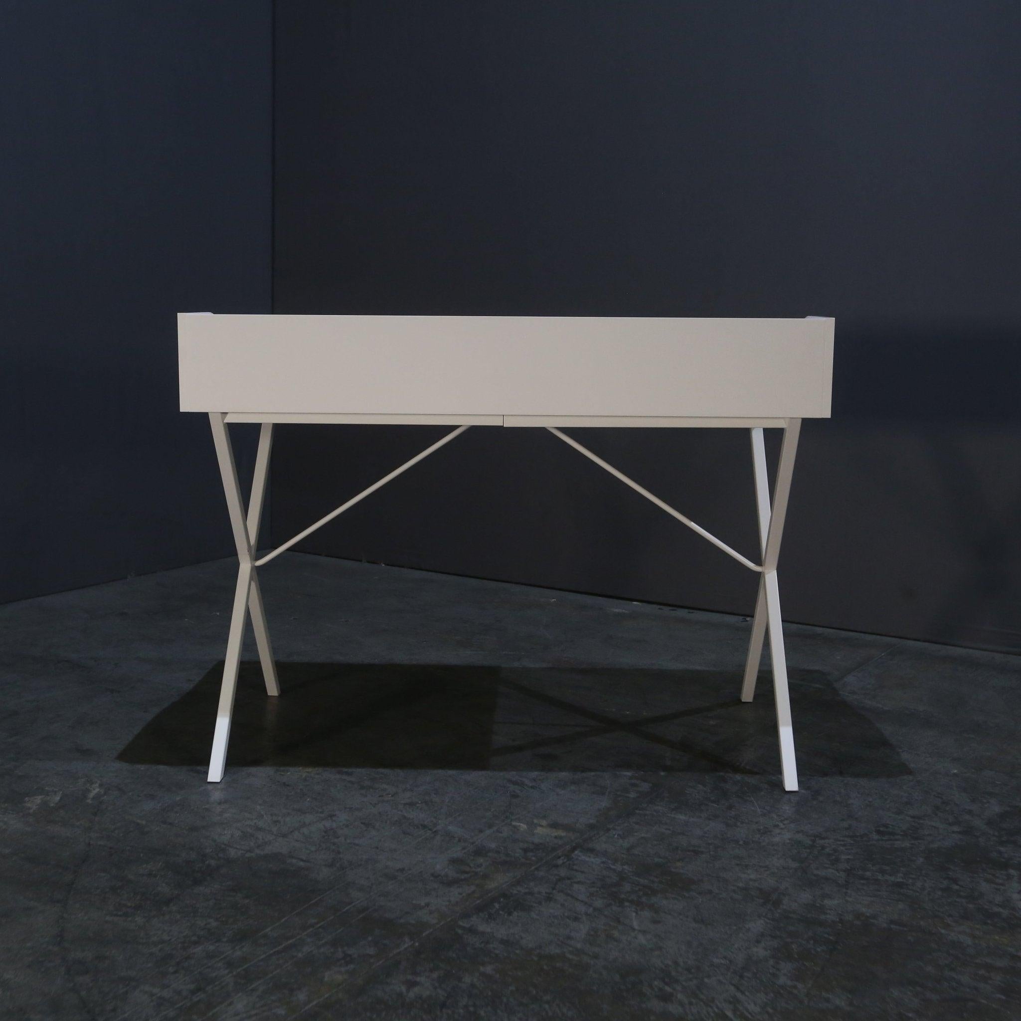Bois Bureau en ursuline Ligne Roset de Pierre Paulin