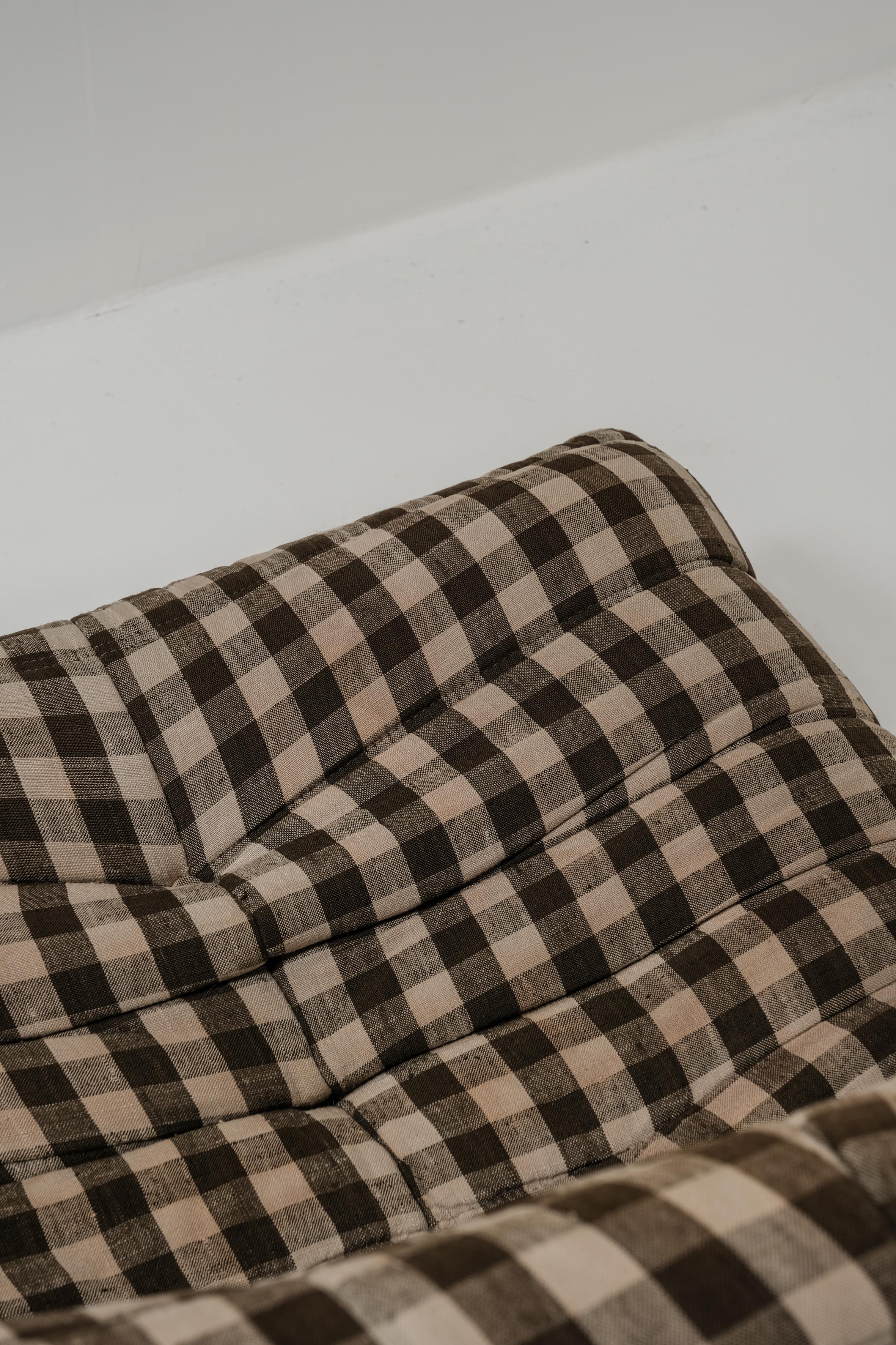 Ligne roset vintage Togo with original checkers textile by Michel Ducaroy 5