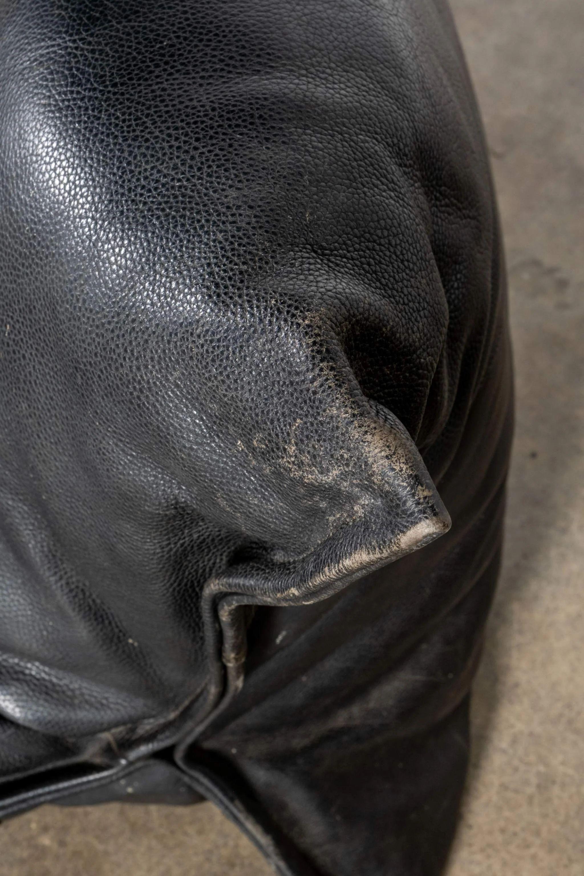 Ligne Roset Yoko 1-Seater Lounge Chair, Original Black Leather by Michel Ducaroy in vendita 3