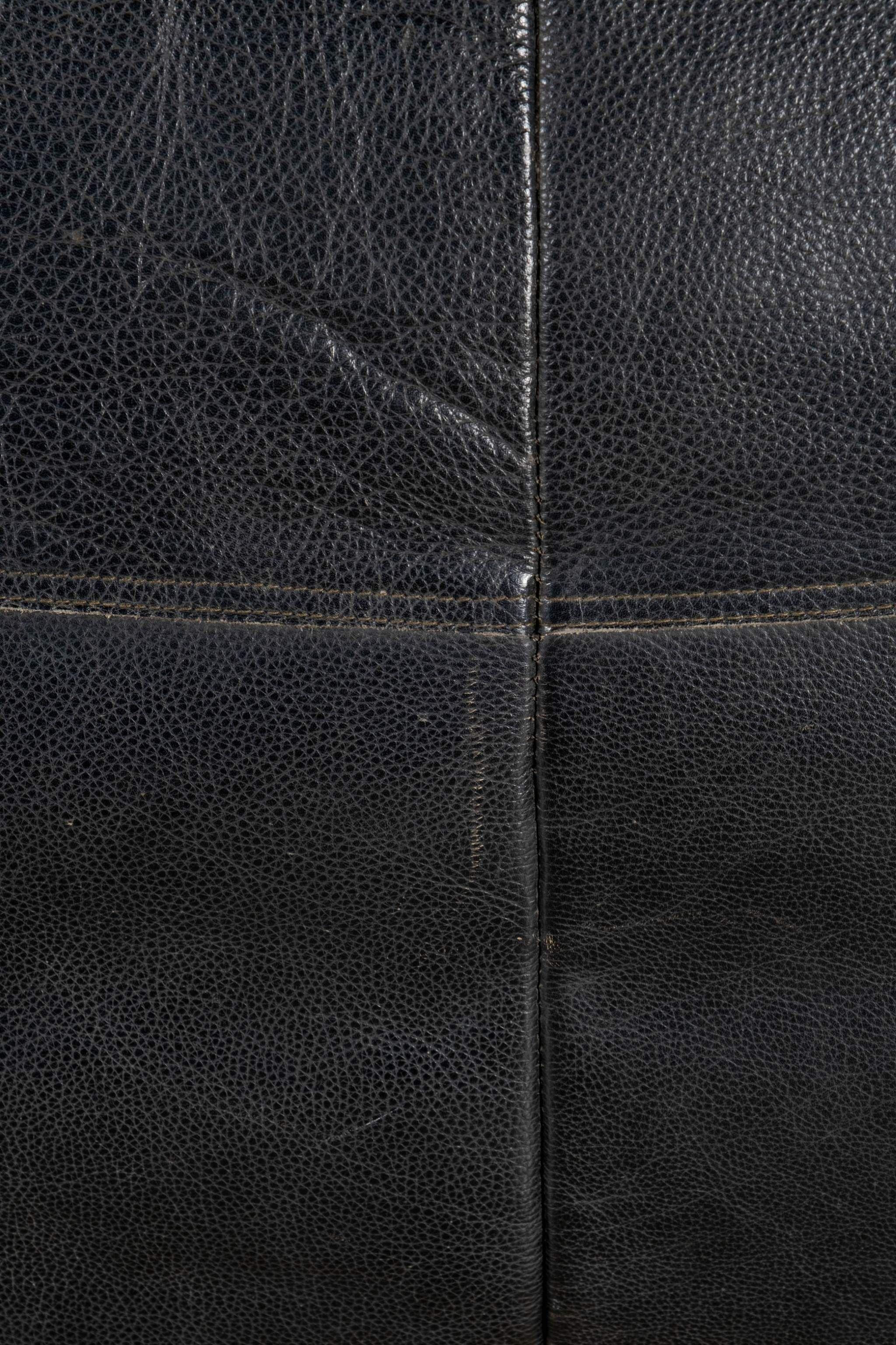 Ligne Roset Yoko 1-Seater Lounge Chair, Original Black Leather by Michel Ducaroy in vendita 4