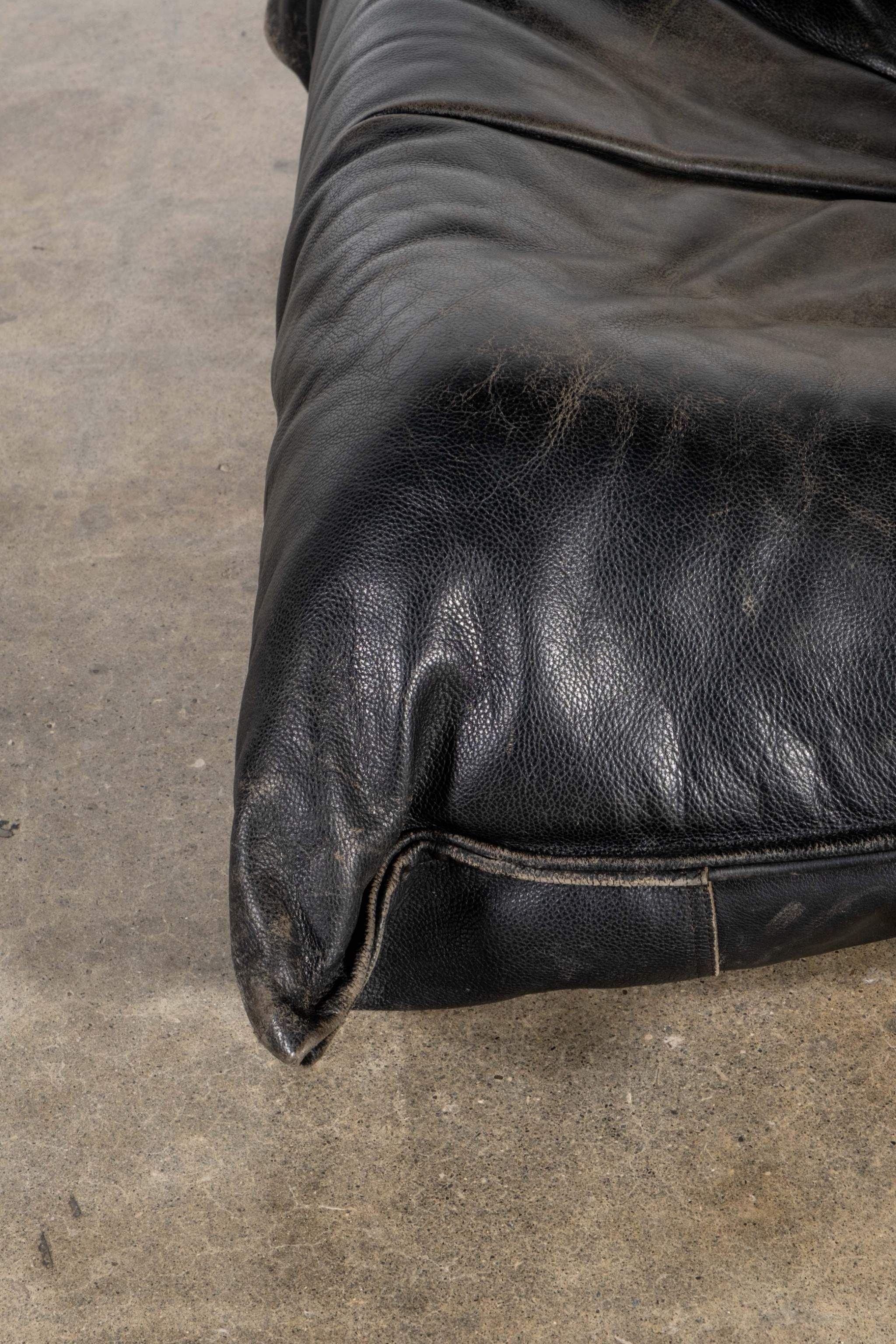 Ligne Roset Yoko 1-Seater Lounge Chair, Original Black Leather by Michel Ducaroy in vendita 2