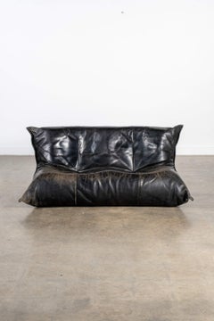 Canapé 2 places Ligne Roset Yoko, cuir noir d'origine Michel Ducaroy
