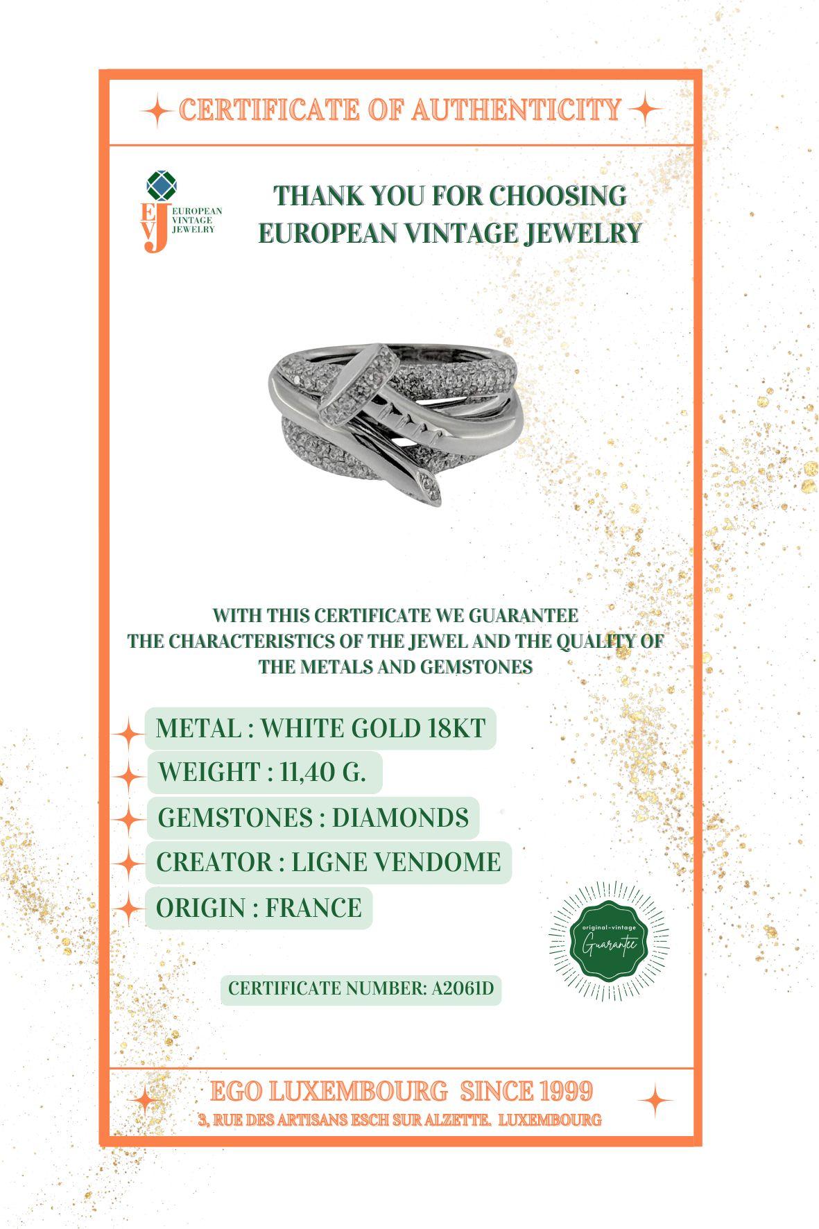 Ligne Vendome Bague en or blanc avec diamants en vente 10
