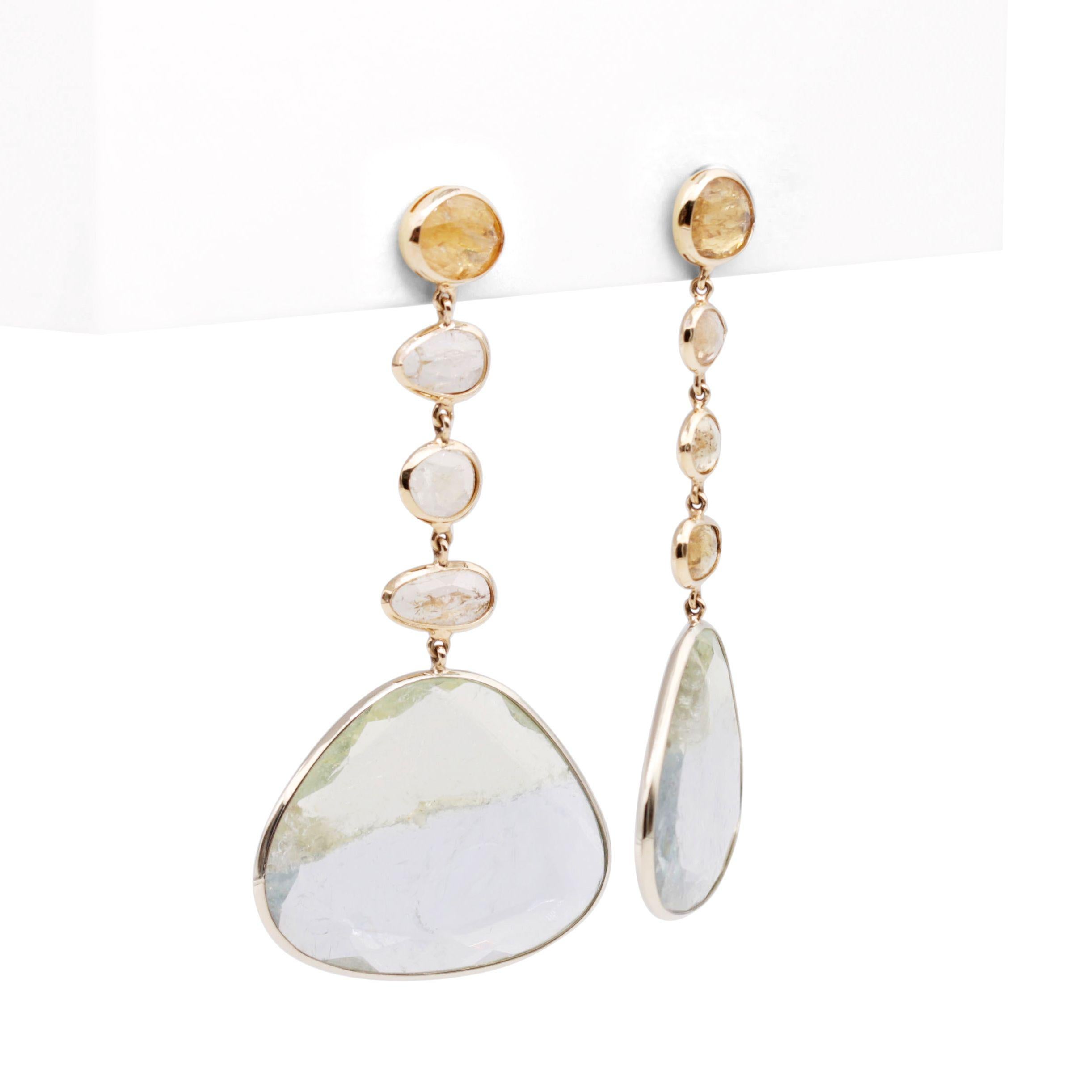 Ligthweight, two-tone Beryl and Topaz Earrings In New Condition In Vösendorf, AT