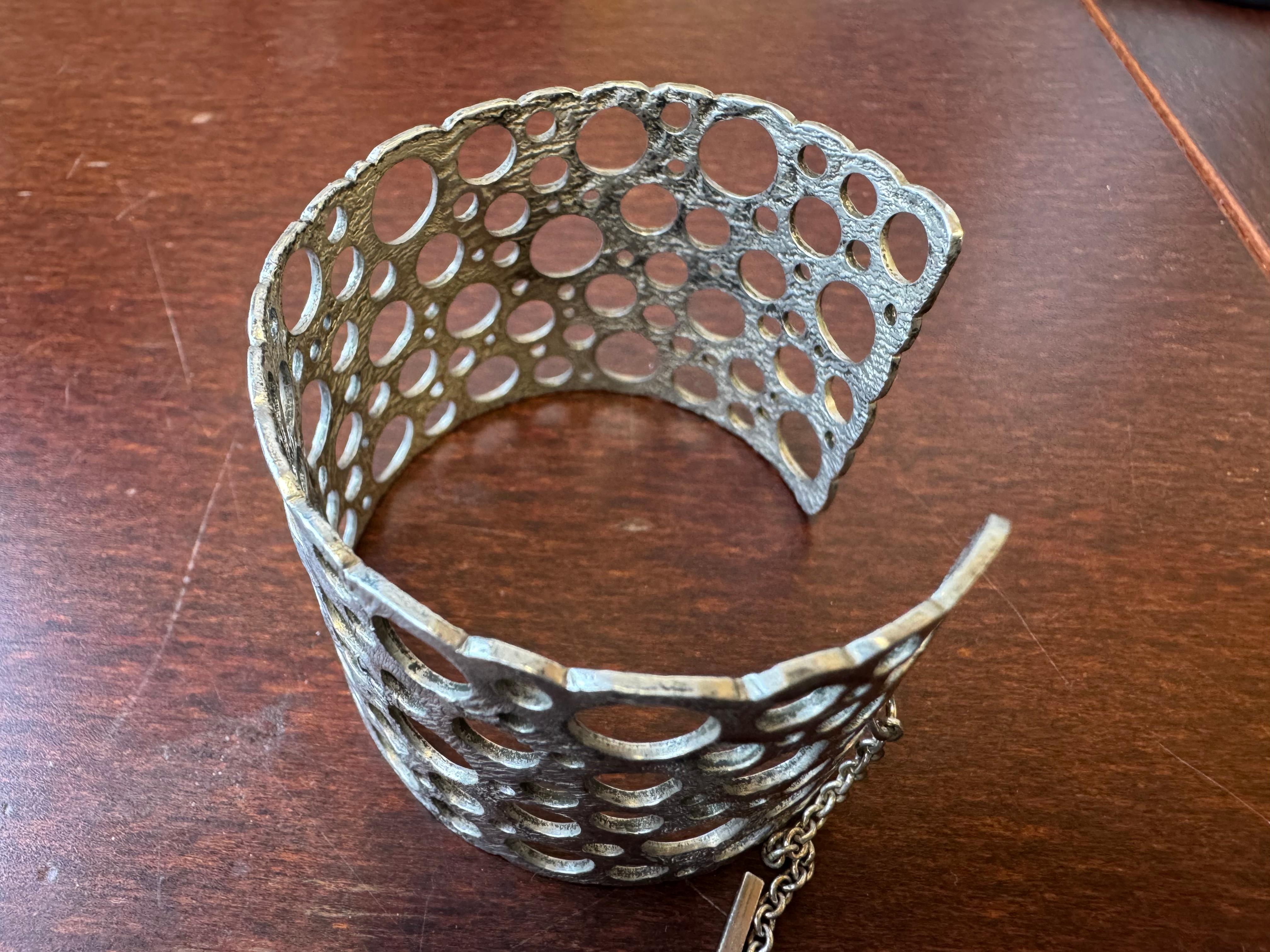 Bracciale Pitsi in argento di Liisa Vitali in vendita 1