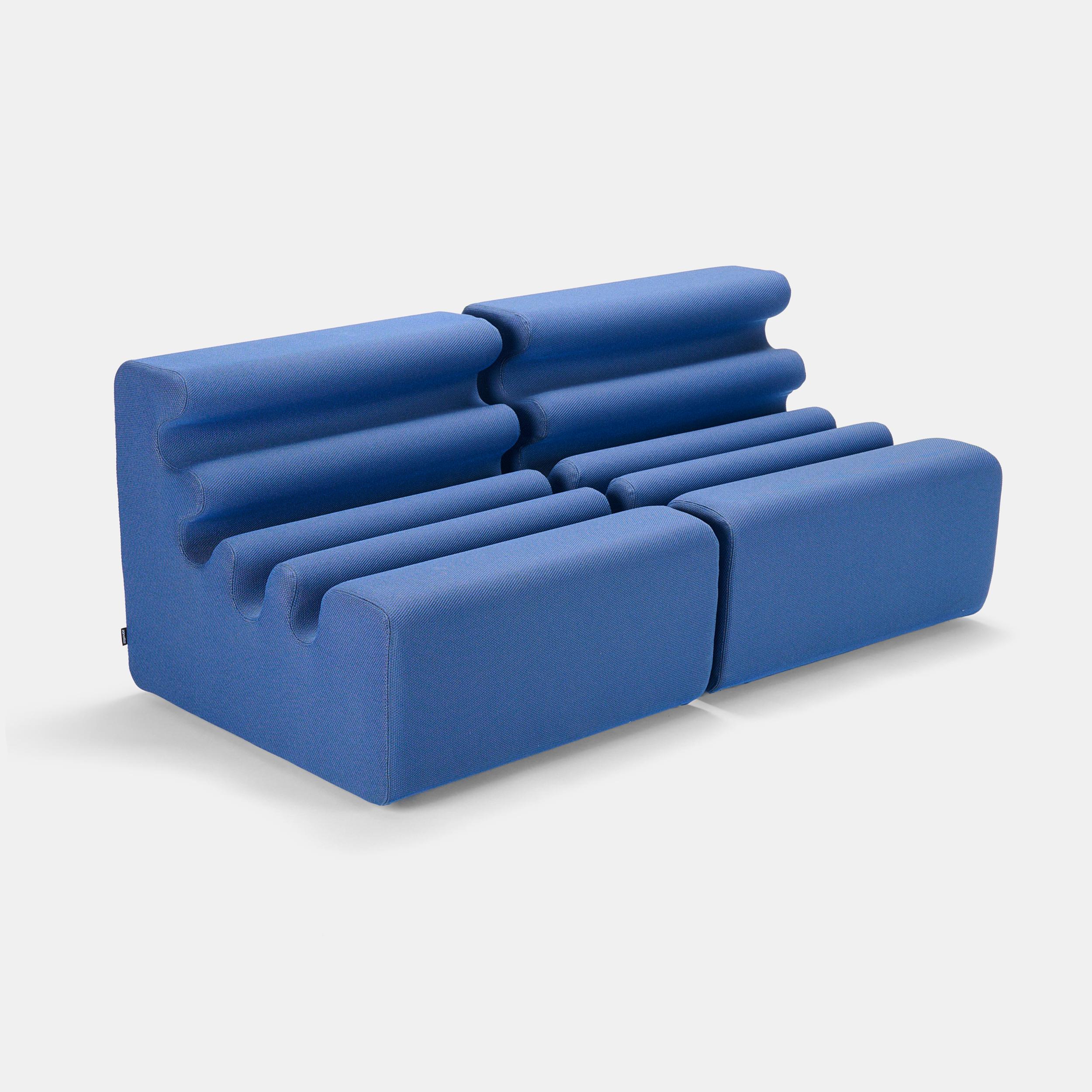 Liisi Beckmann, ensemble de quatre chaises / canapés Karelia modèle 870 pour Zanotta, Italie Excellent état - En vente à Skokie, IL