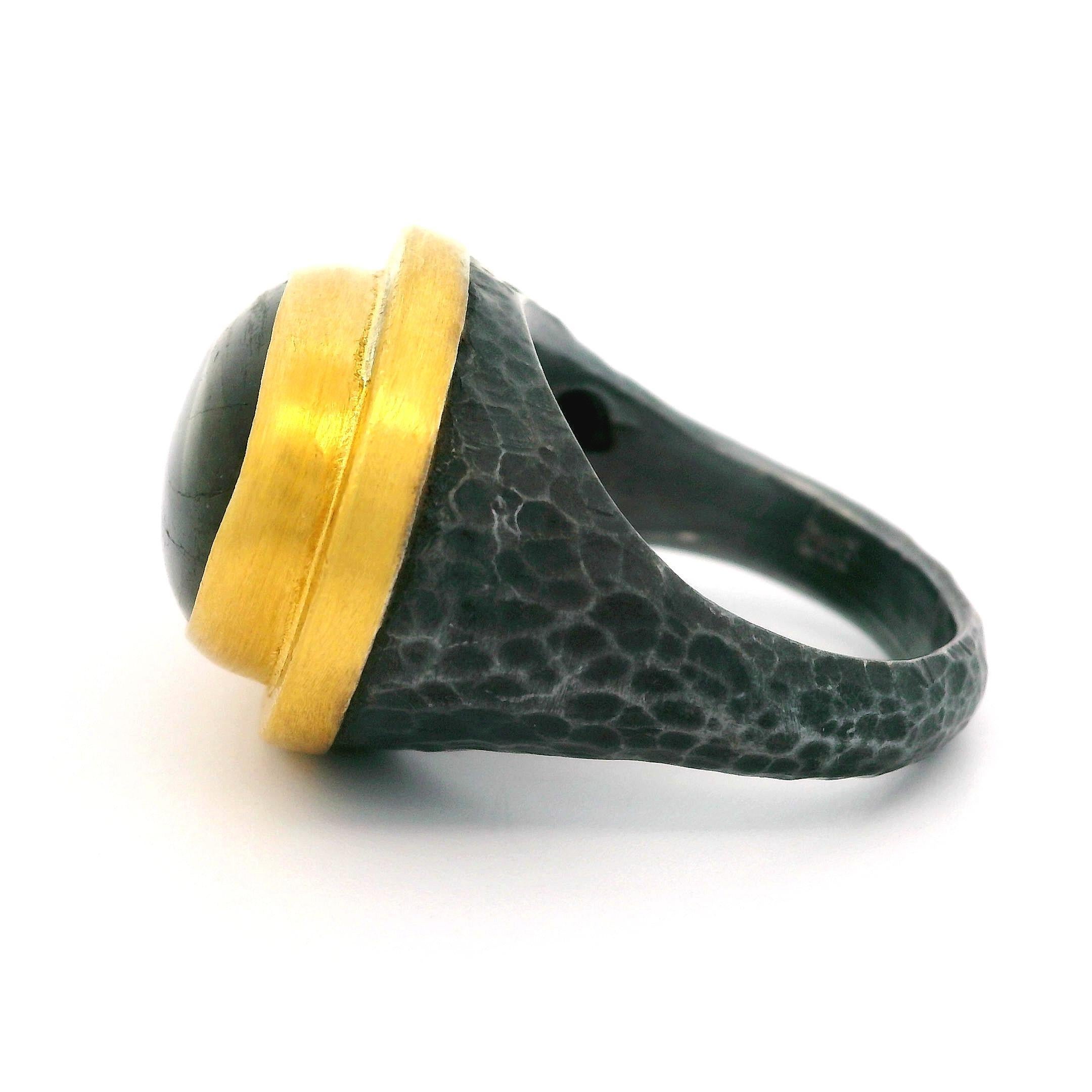 Lika Behar Blackened Silver & Yellow Gold Labradorite Pompei Hammered Ring In Excellent Condition In Montclair, NJ